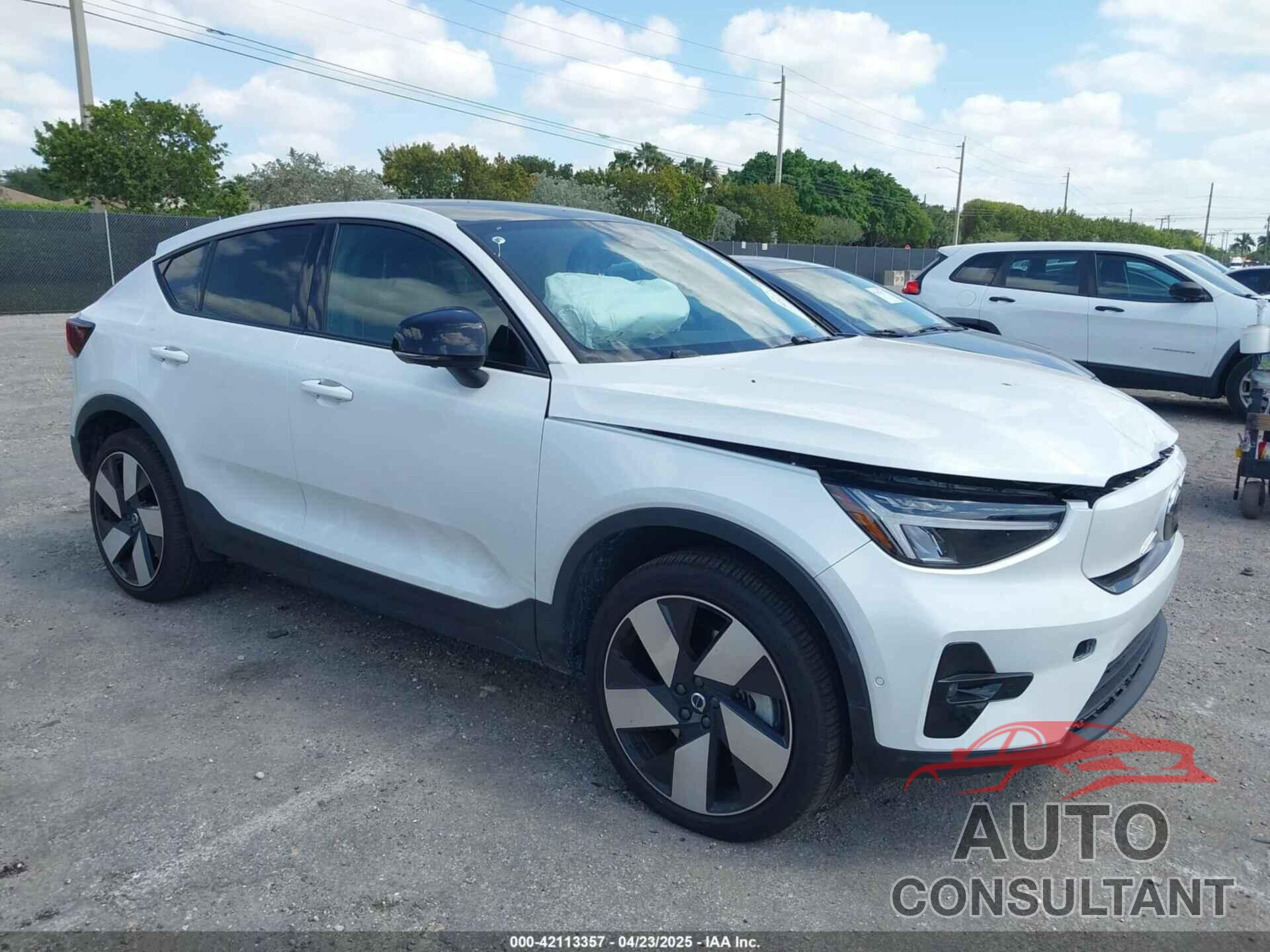 VOLVO C40 RECHARGE PURE ELECTRIC 2024 - YV4ER3GL0R2104189