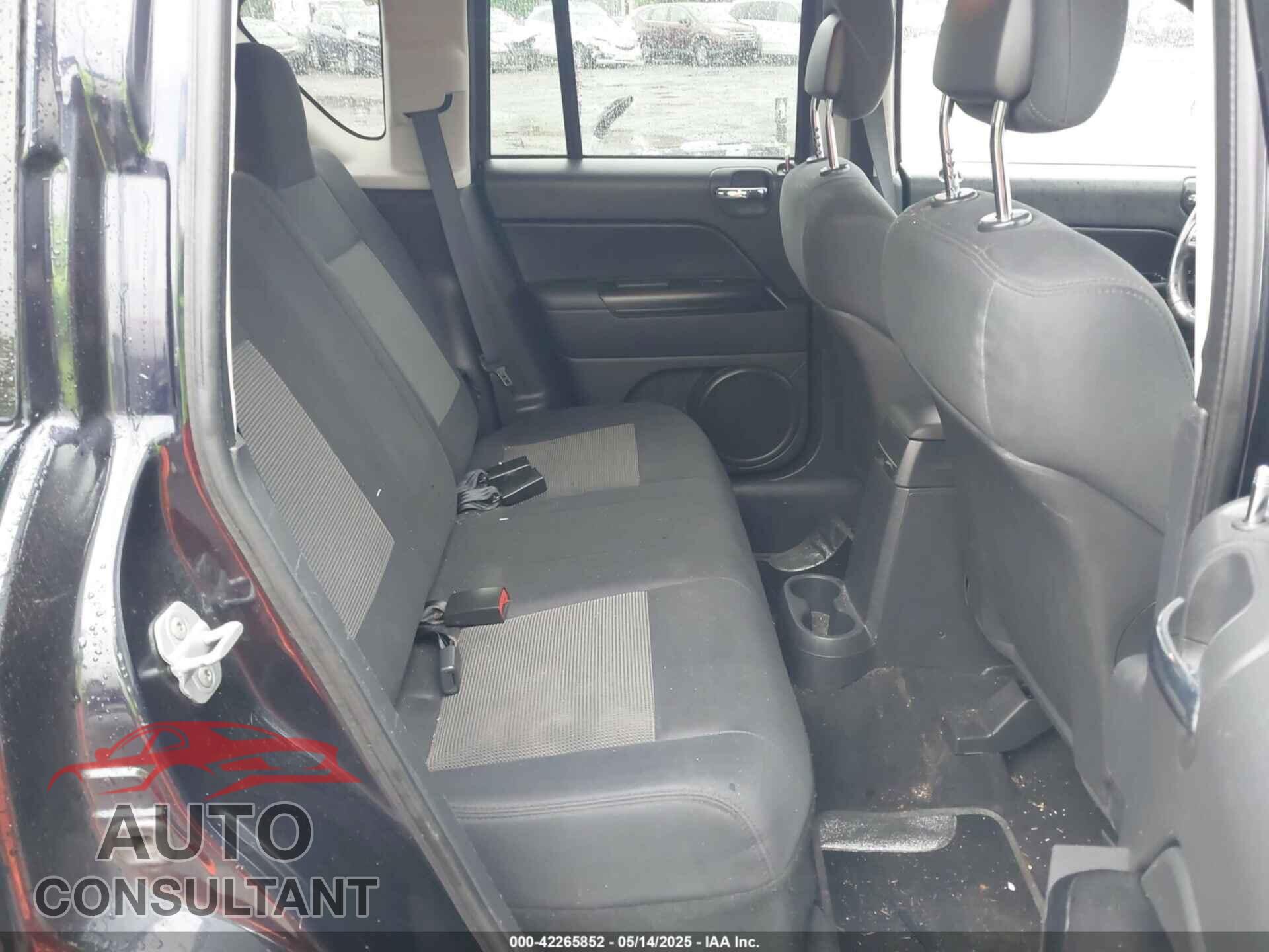 JEEP COMPASS 2011 - 1J4NF1FB5BD187745