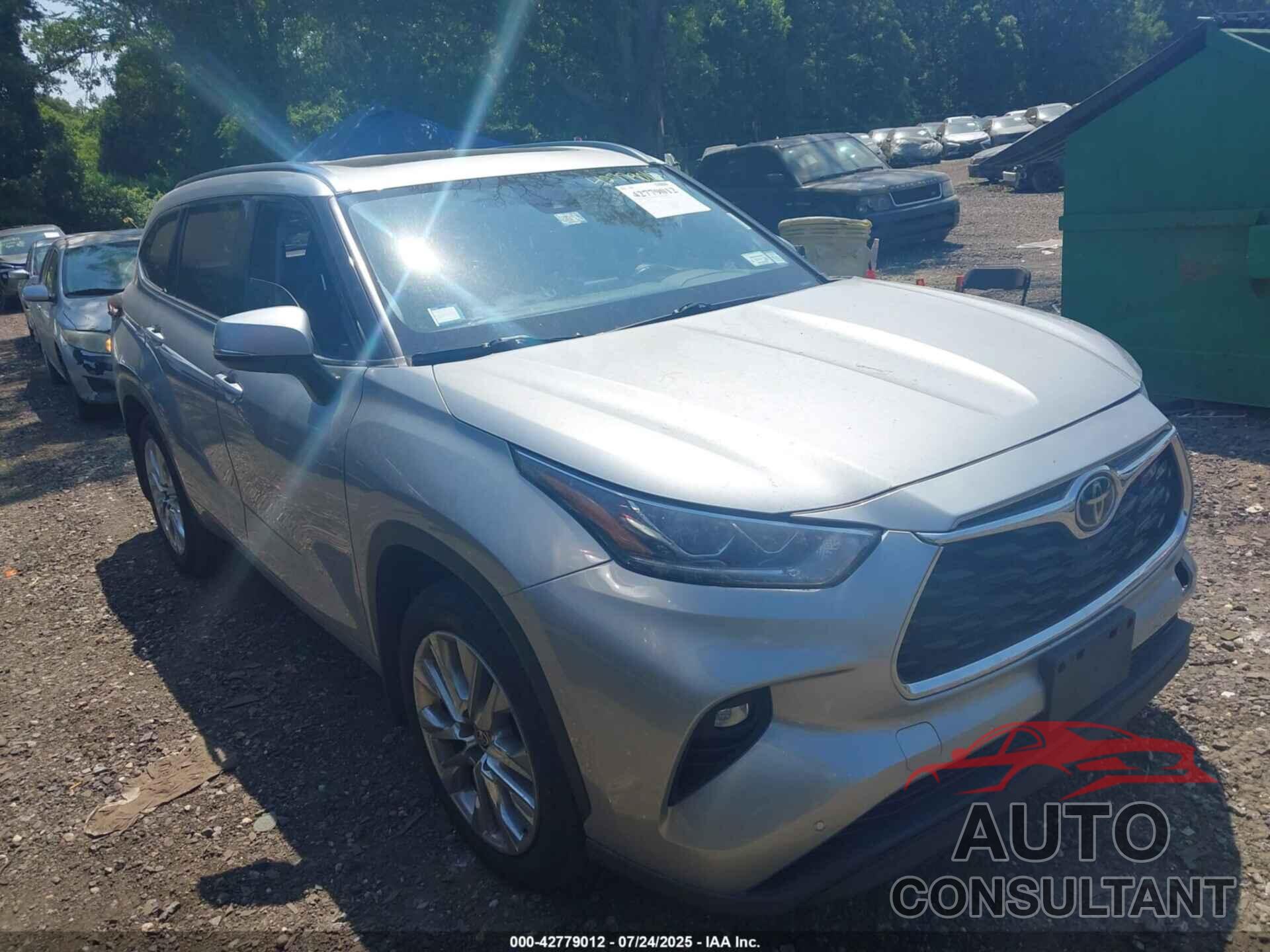 TOYOTA HIGHLANDER 2021 - 5TDDZRBH0MS556908