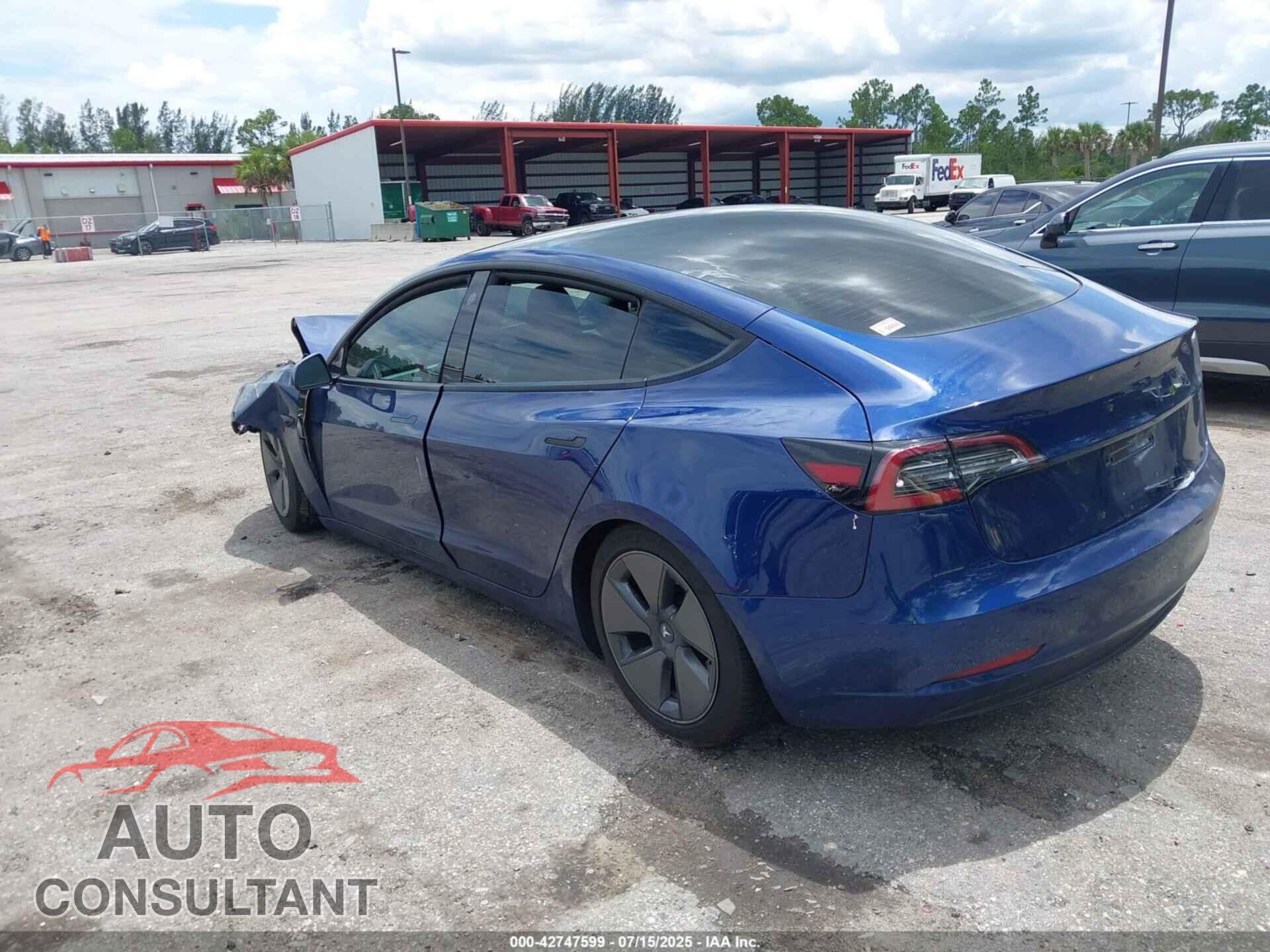 TESLA MODEL 3 2021 - 5YJ3E1EA1MF017550