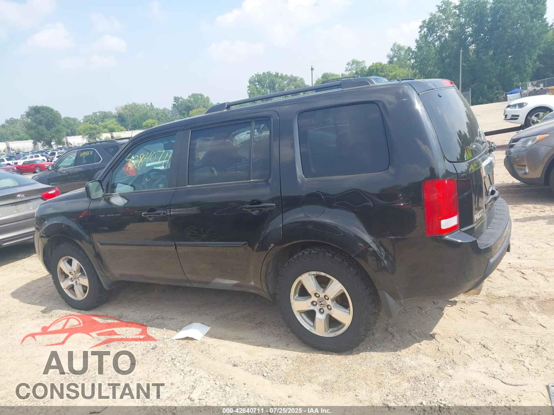 HONDA PILOT 2011 - 5FNYF4H59BB048268