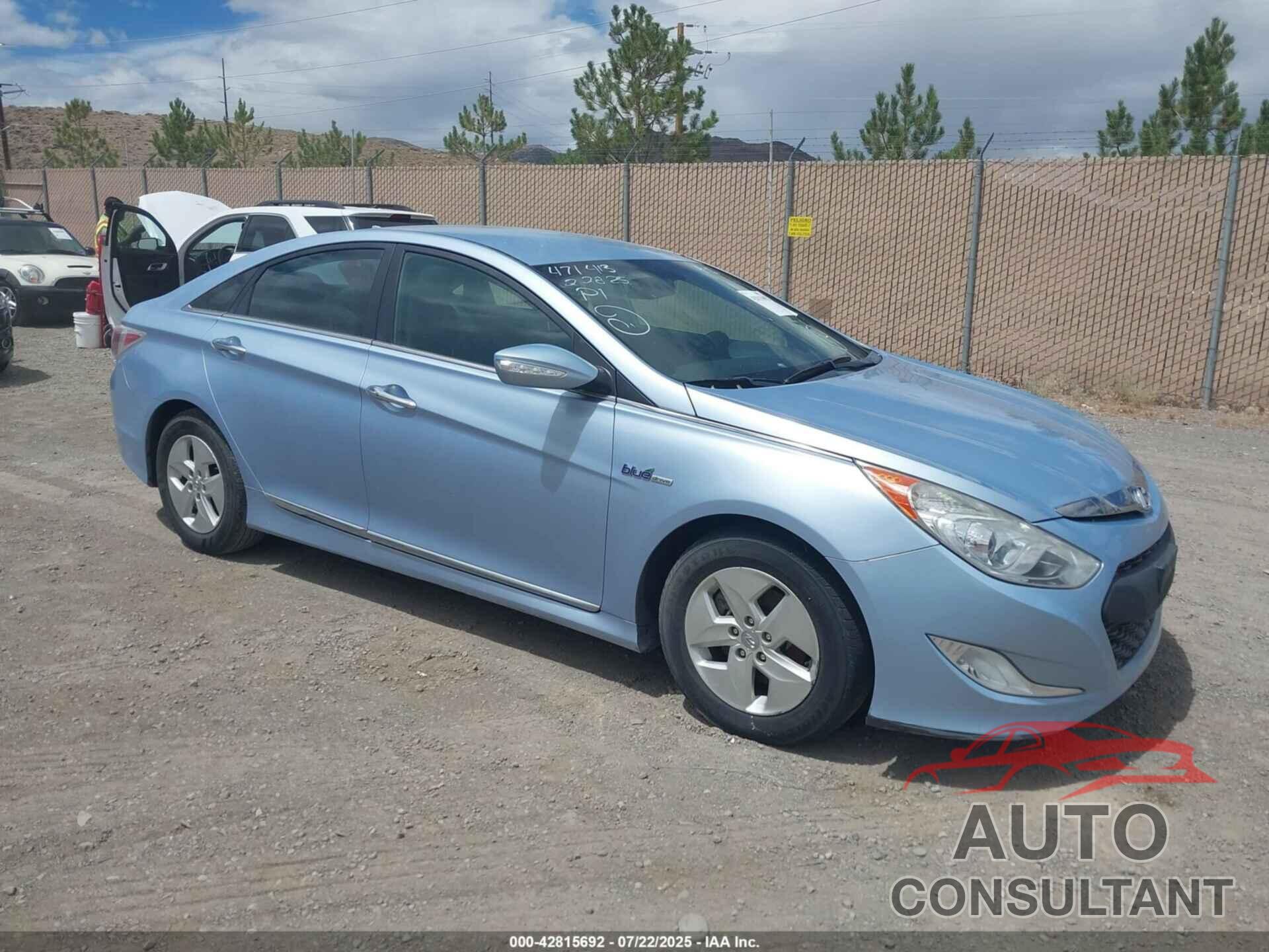HYUNDAI SONATA HYBRID 2012 - KMHEC4A41CA055363