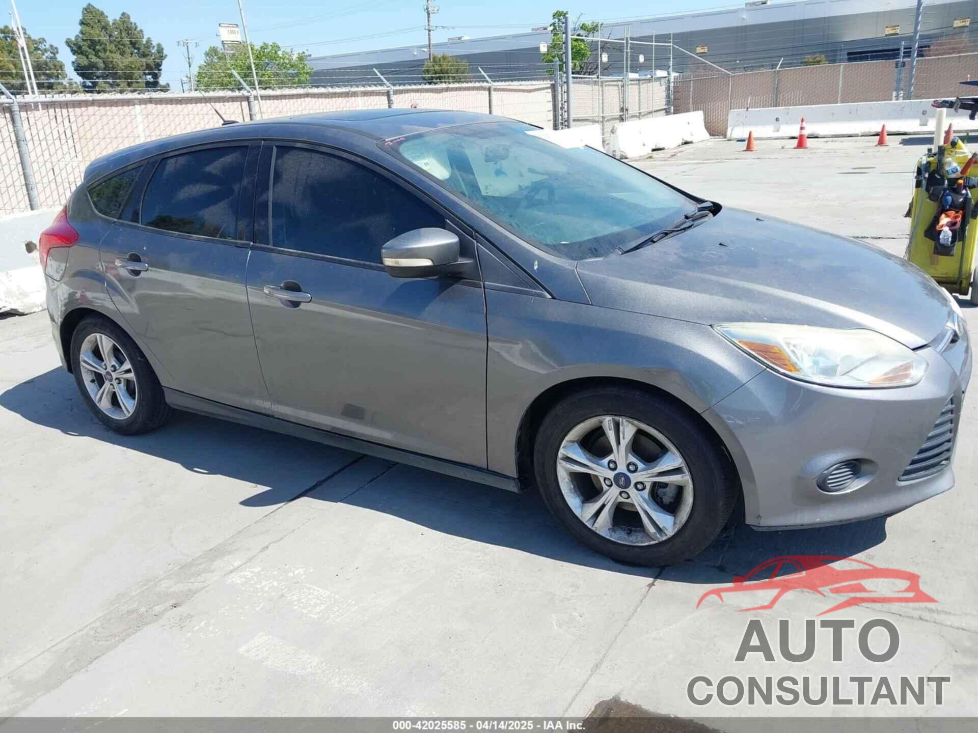 FORD FOCUS 2014 - 1FADP3K24EL199496