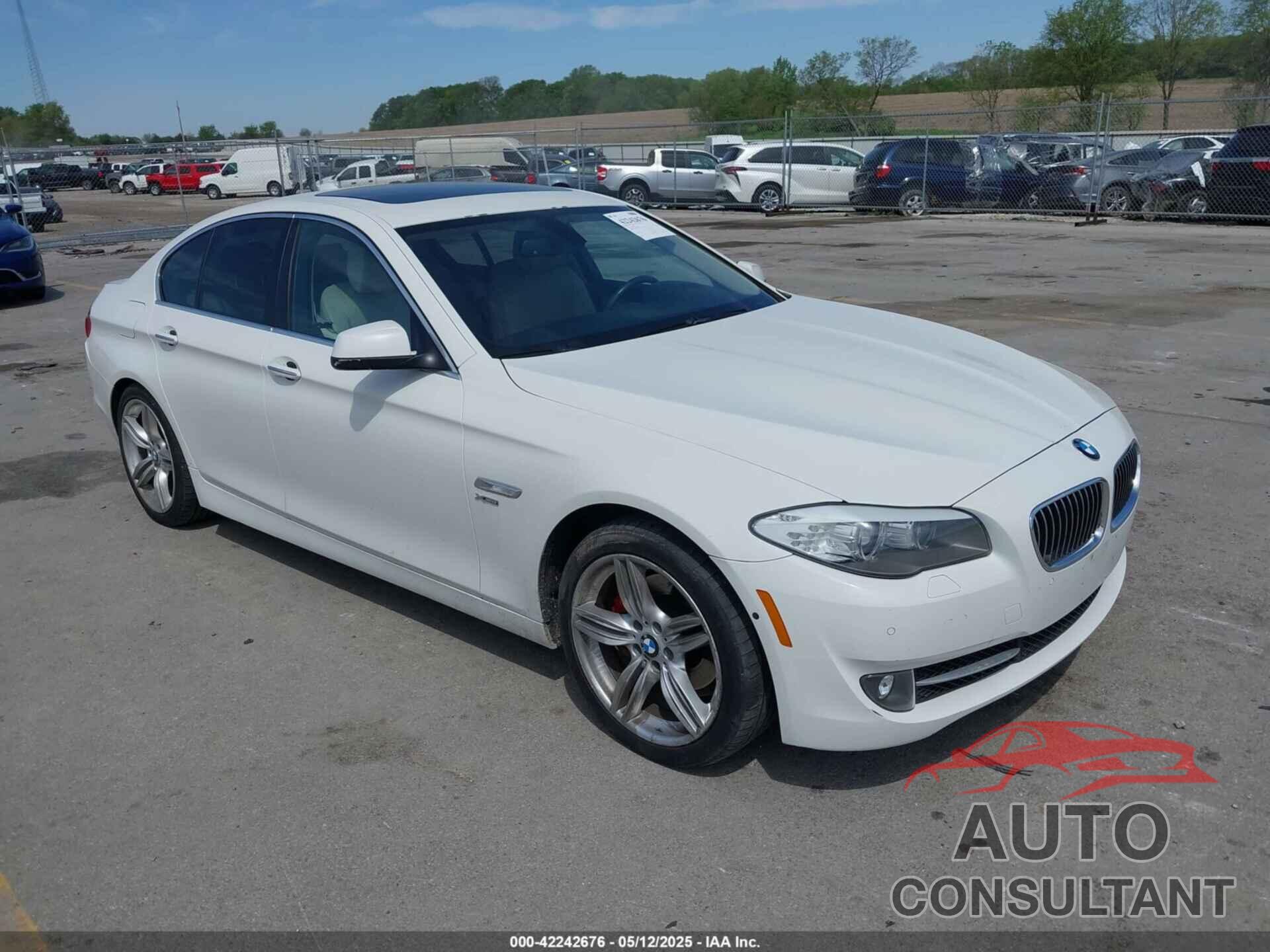 BMW 528I 2012 - WBAXH5C51CDW04081
