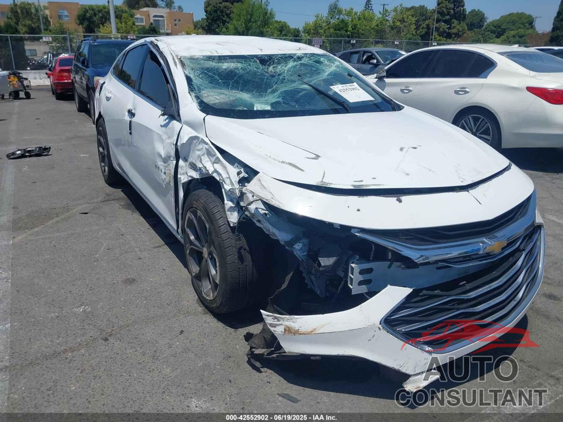 CHEVROLET MALIBU 2022 - 1G1ZD5STXNF160822