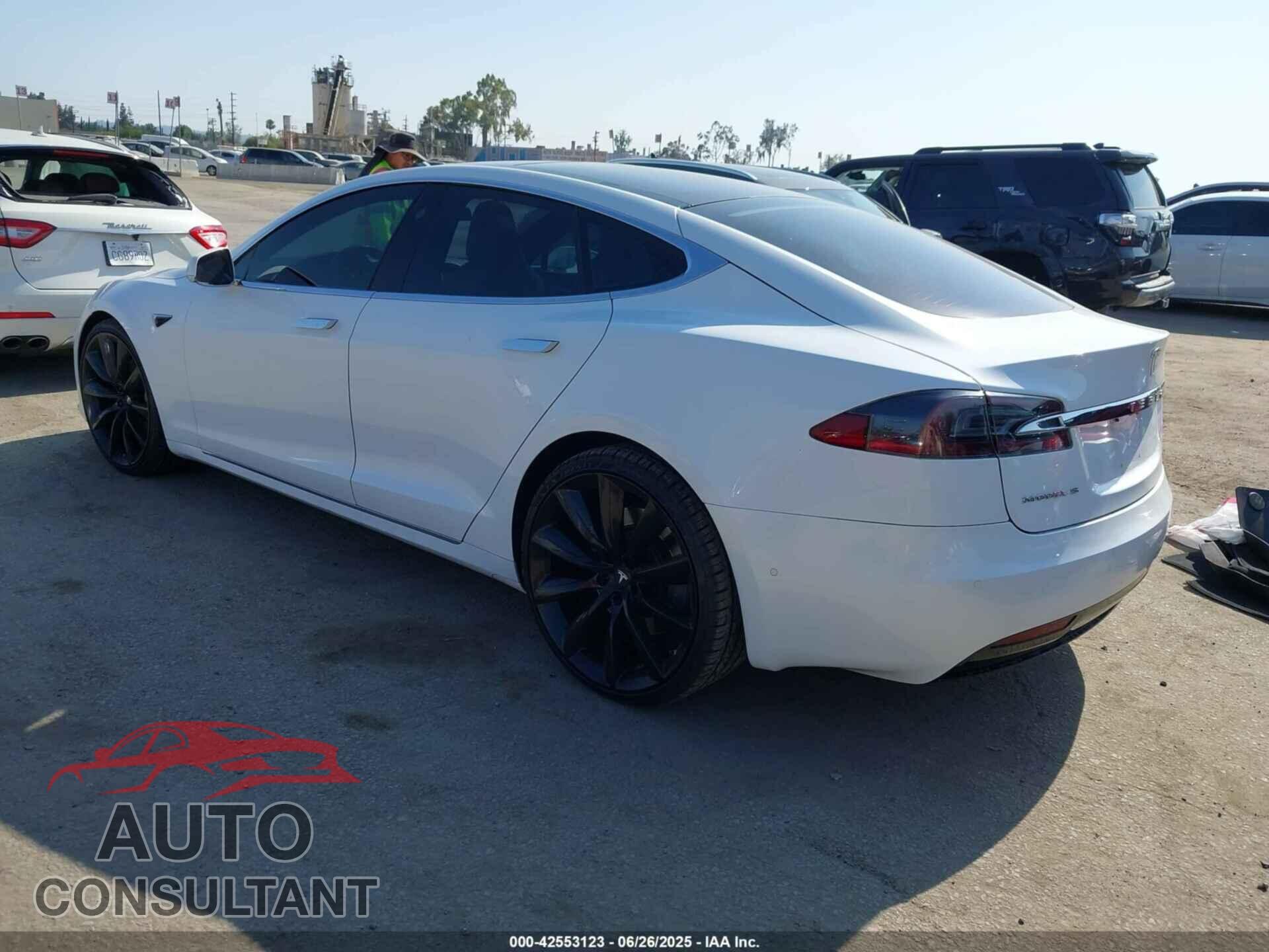 TESLA MODEL S 2017 - 5YJSA1E15HF183194