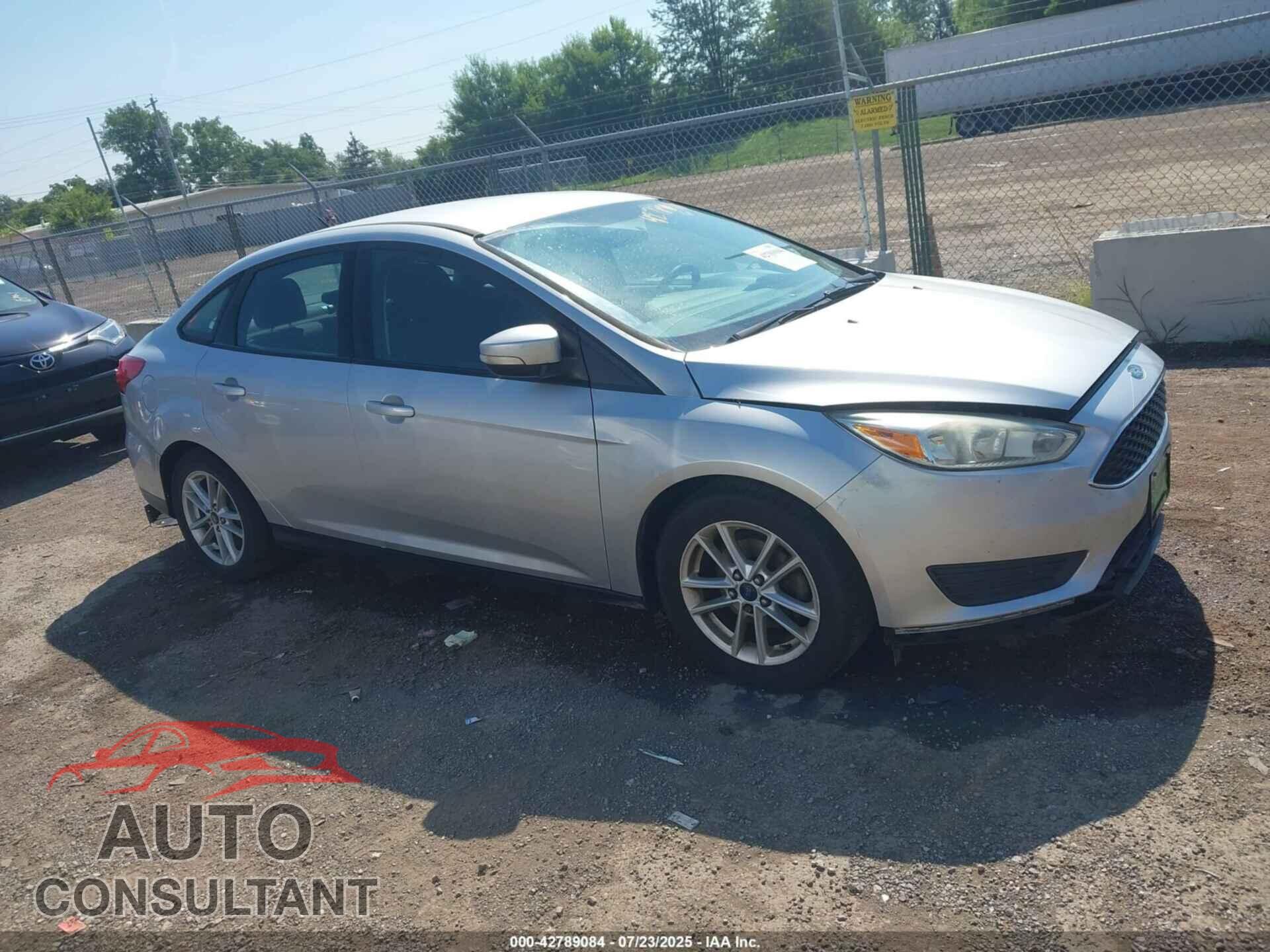 FORD FOCUS 2015 - 1FADP3F25FL317440