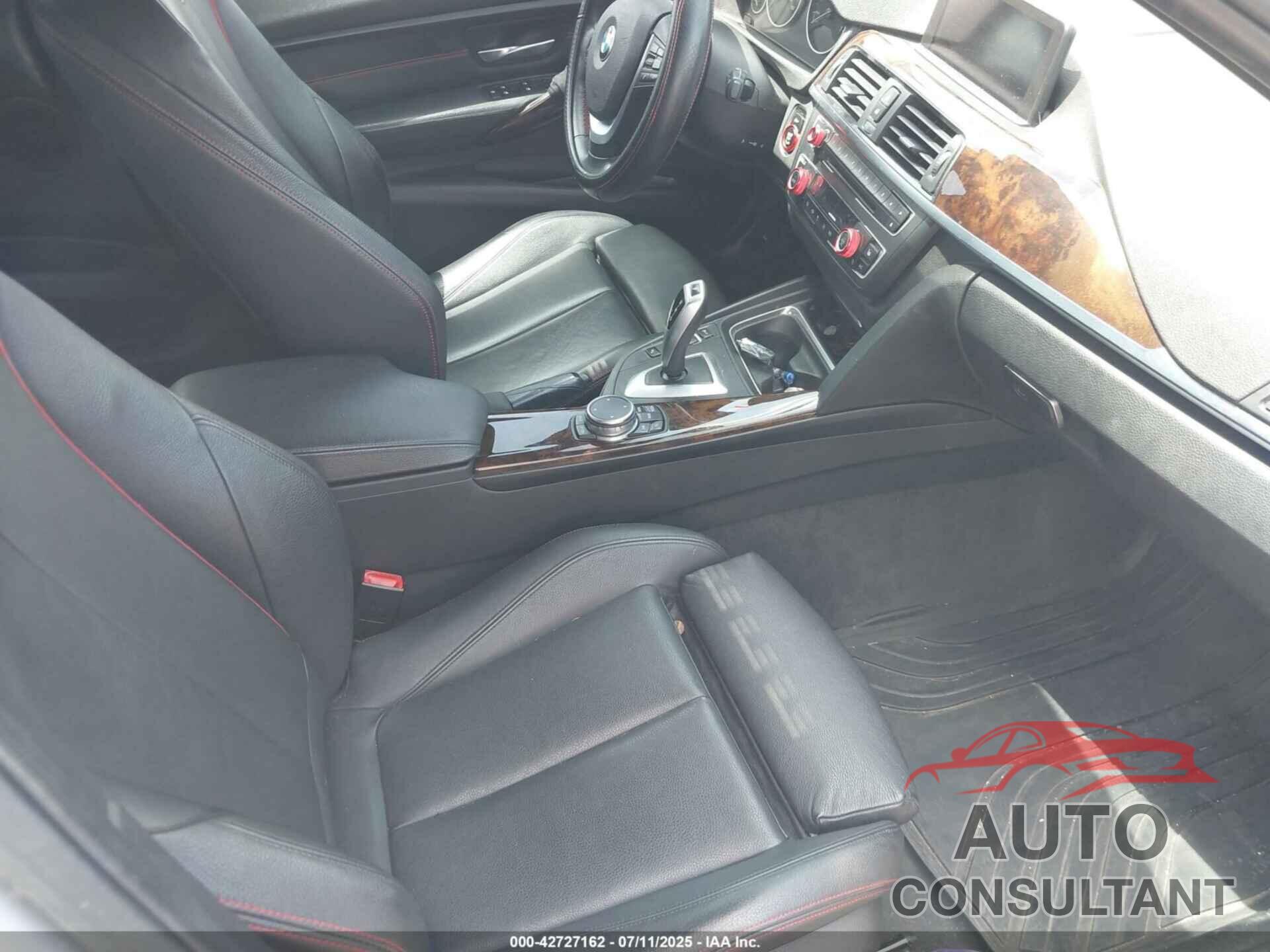 BMW 328I 2015 - WBA3A5G58FNS91140