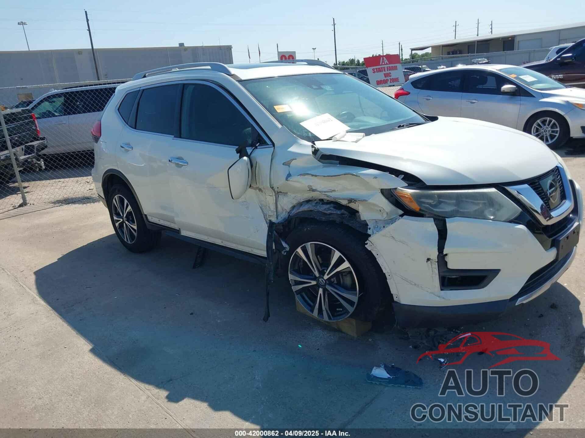NISSAN ROGUE 2017 - 5N1AT2MT4HC843622