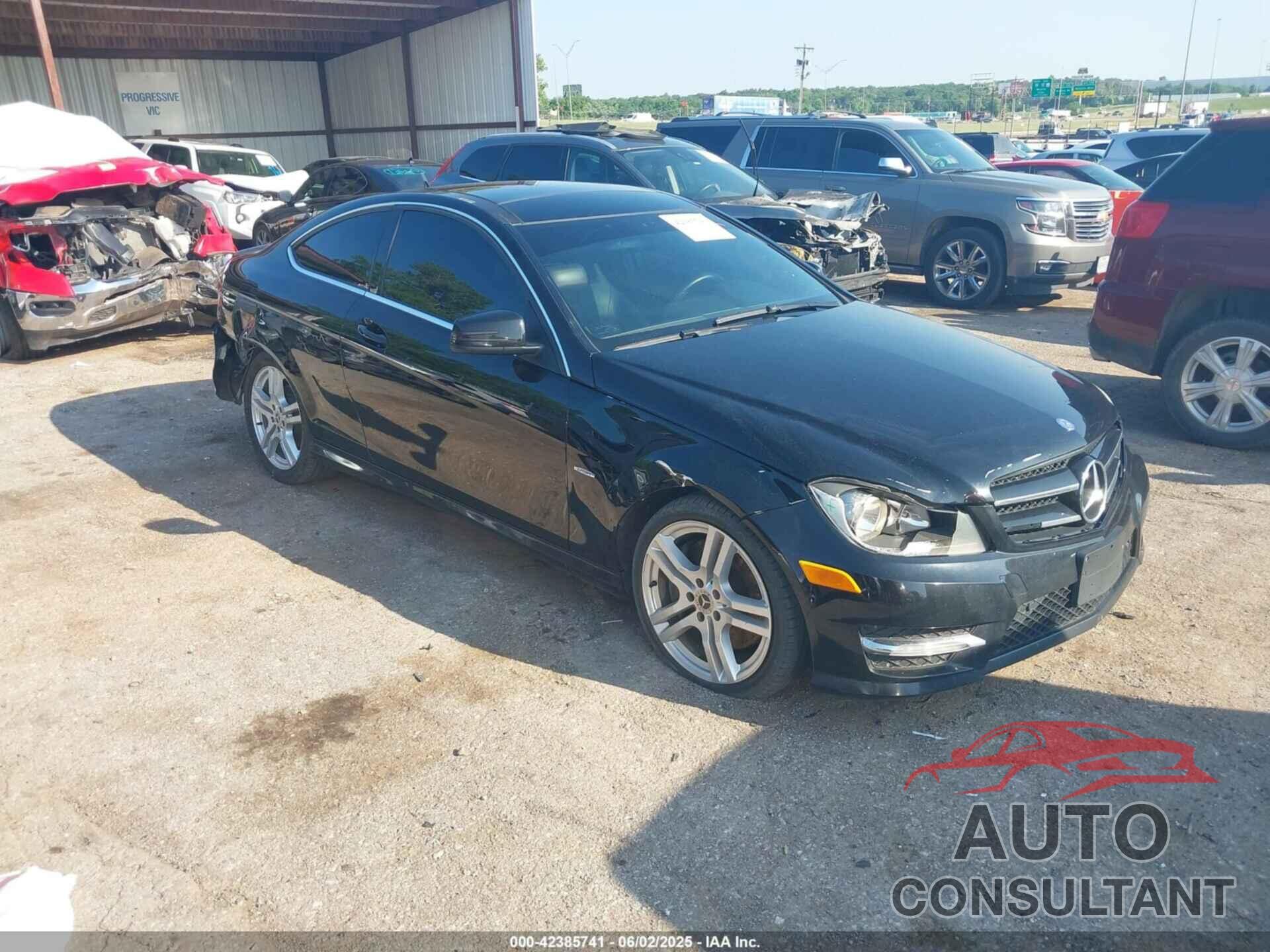 MERCEDES-BENZ C 250 2014 - WDDGJ4HB0EG272447