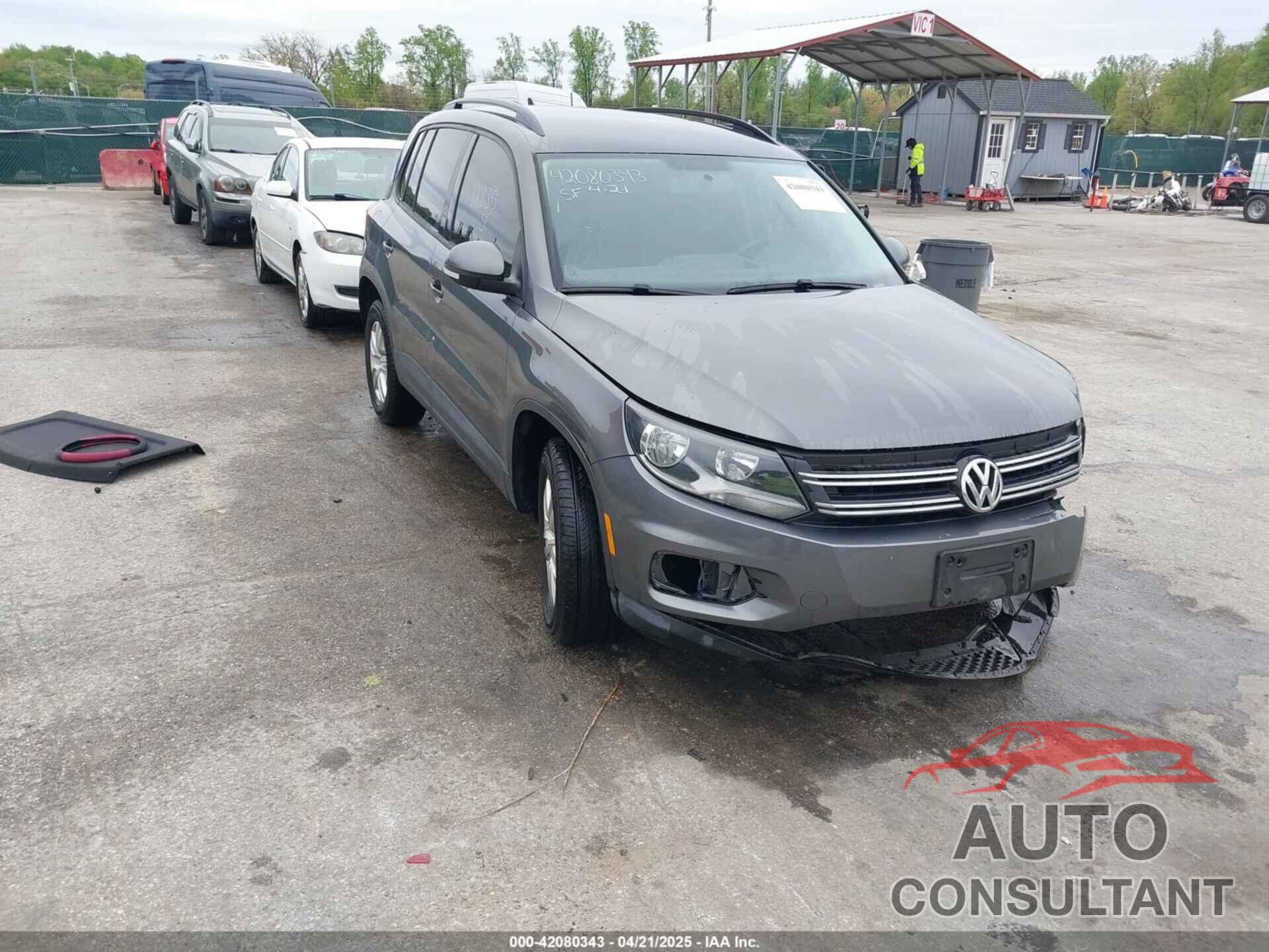 VOLKSWAGEN TIGUAN 2015 - WVGBV7AXXFW501624