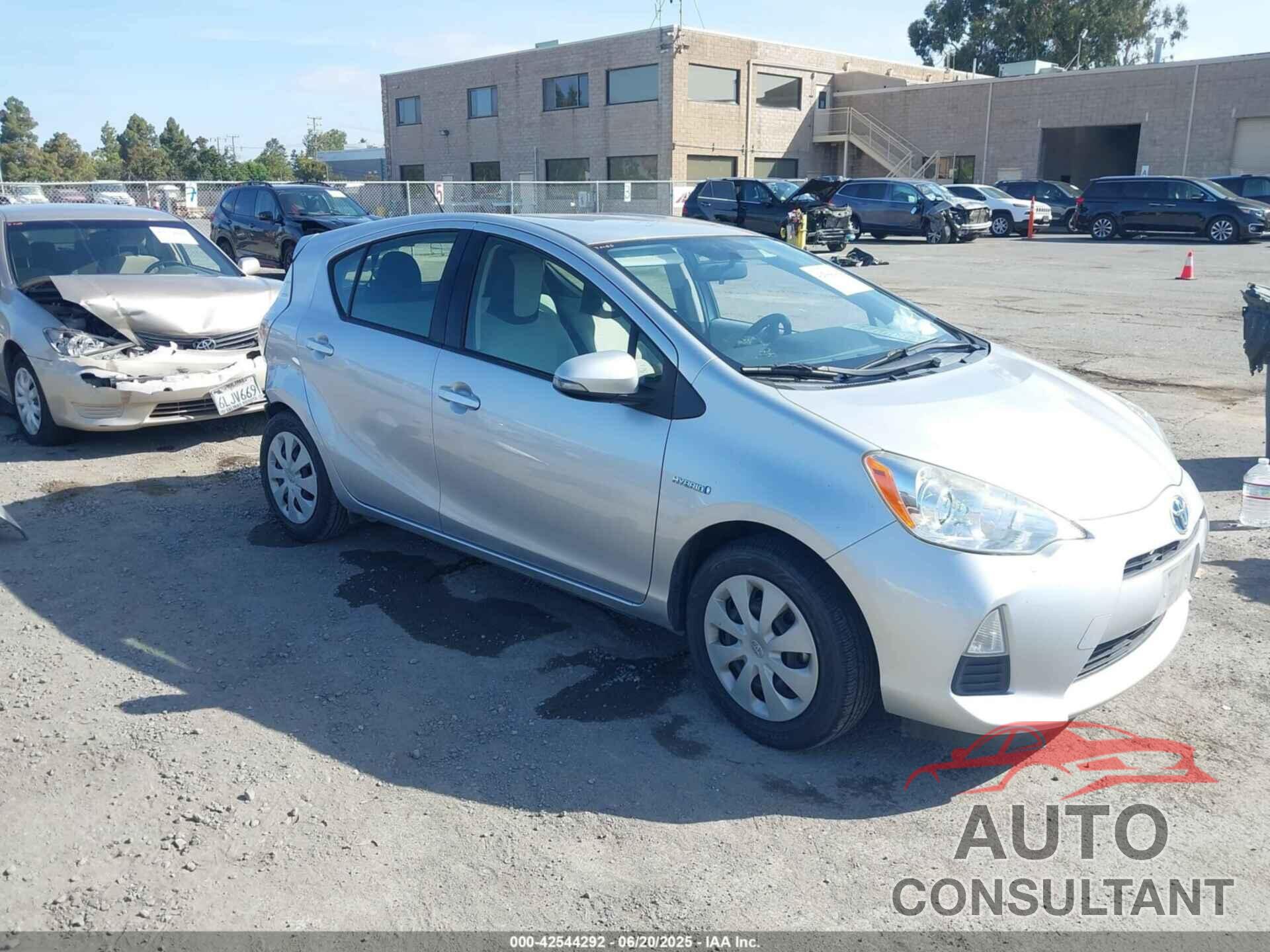 TOYOTA PRIUS C 2014 - JTDKDTB3XE1568246