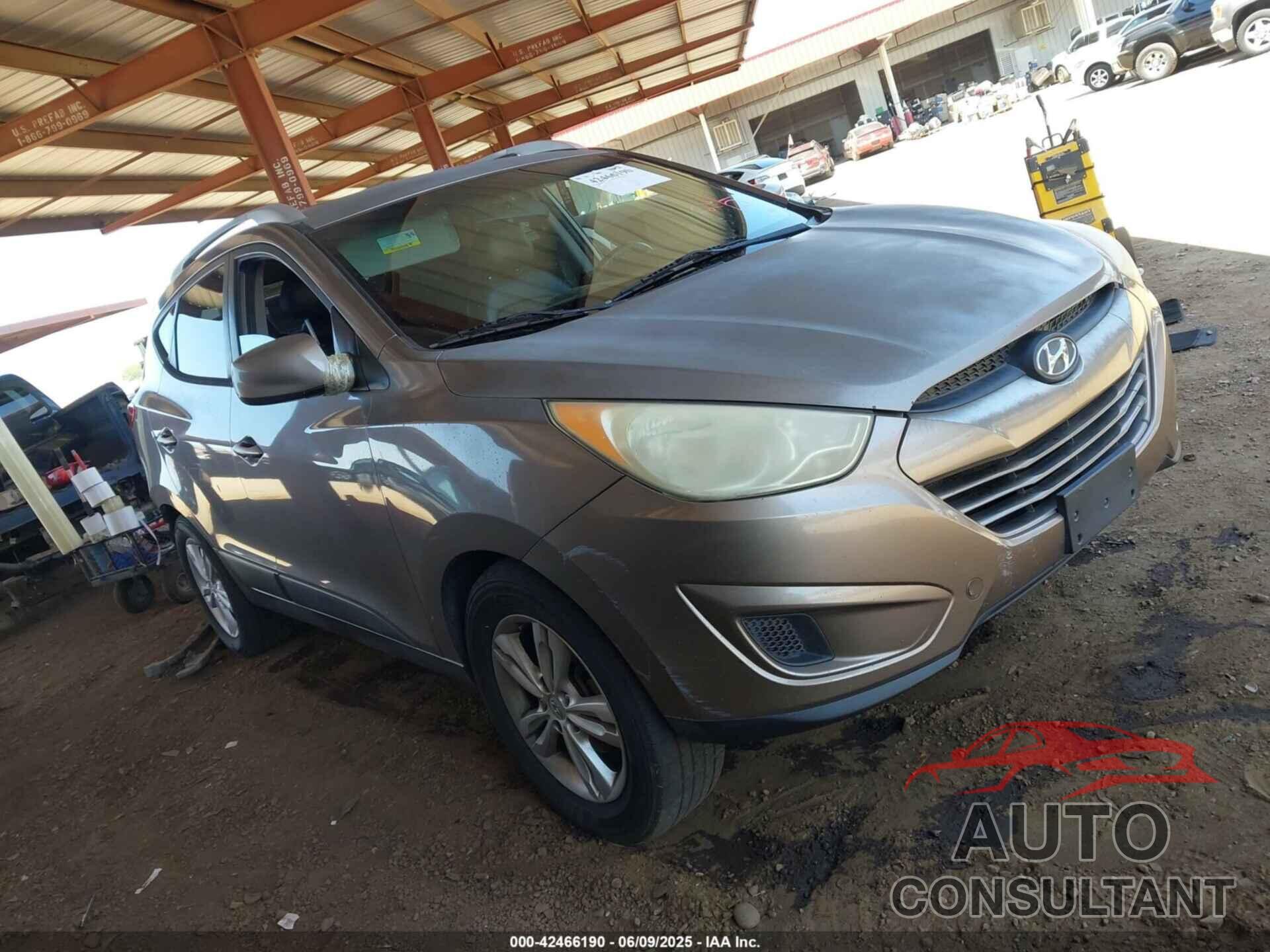 HYUNDAI TUCSON 2011 - KM8JUCAC3BU185333