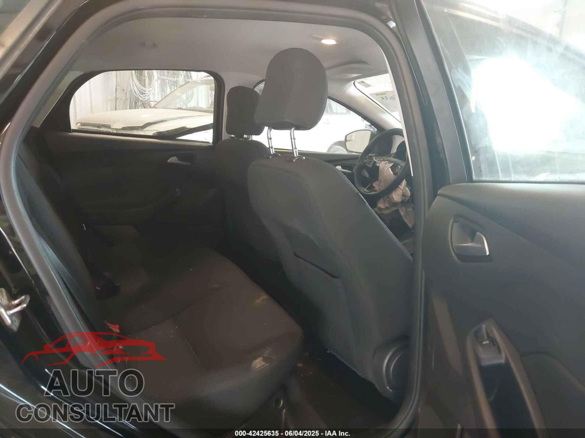 FORD FOCUS 2017 - 1FADP3F25HL339280