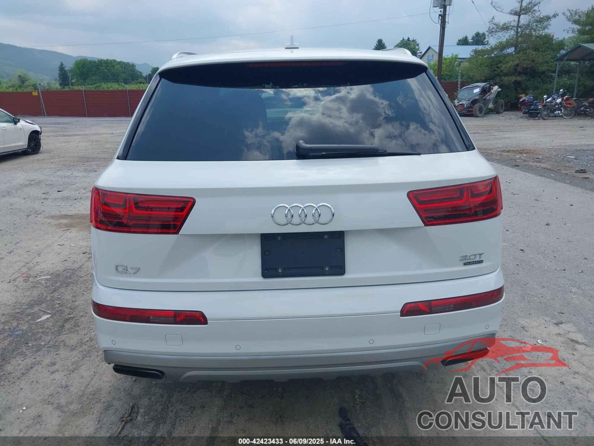 AUDI Q7 2017 - WA1VAAF73HD037362