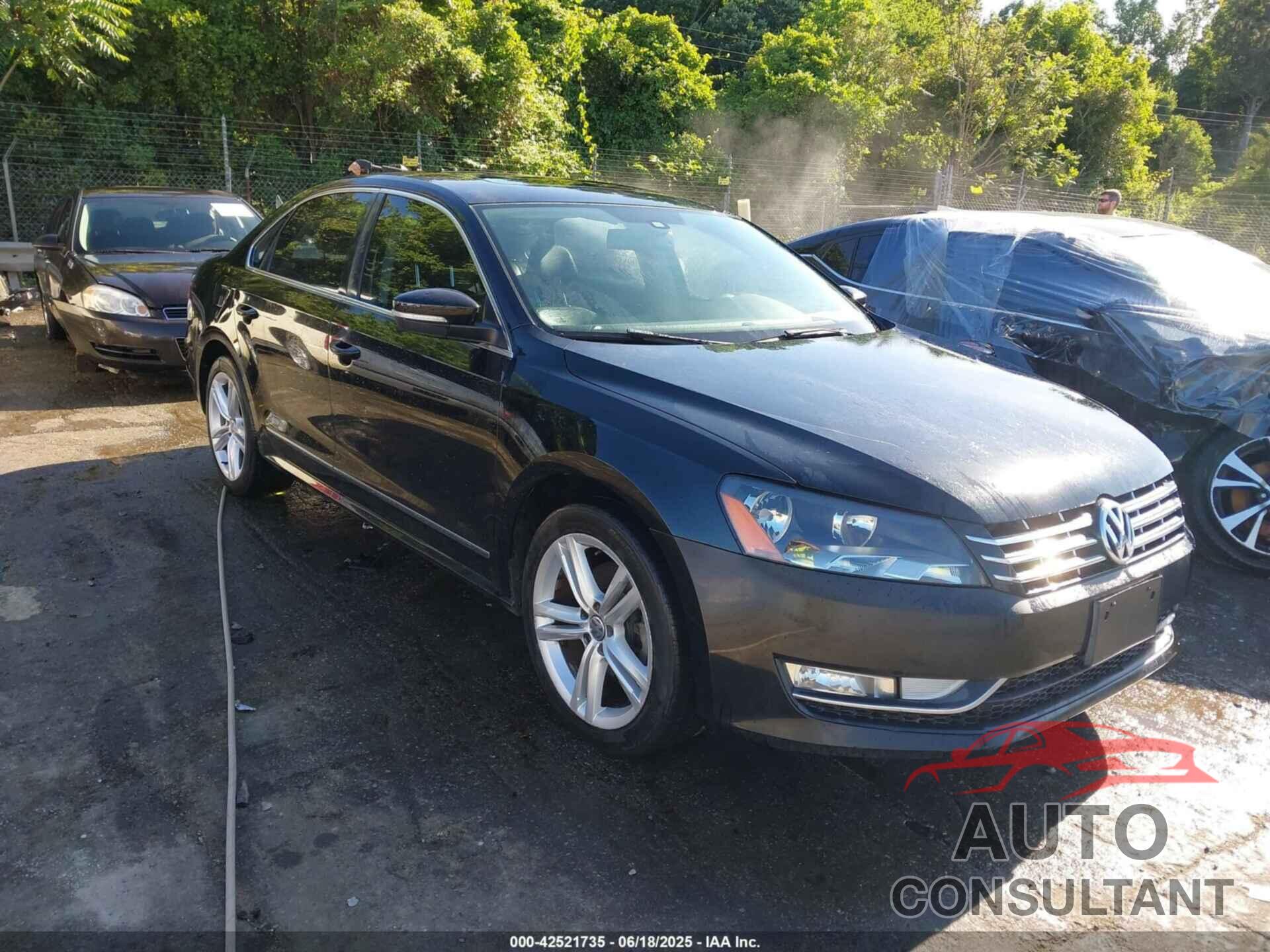 VOLKSWAGEN PASSAT 2014 - 1VWCT7A32EC033140