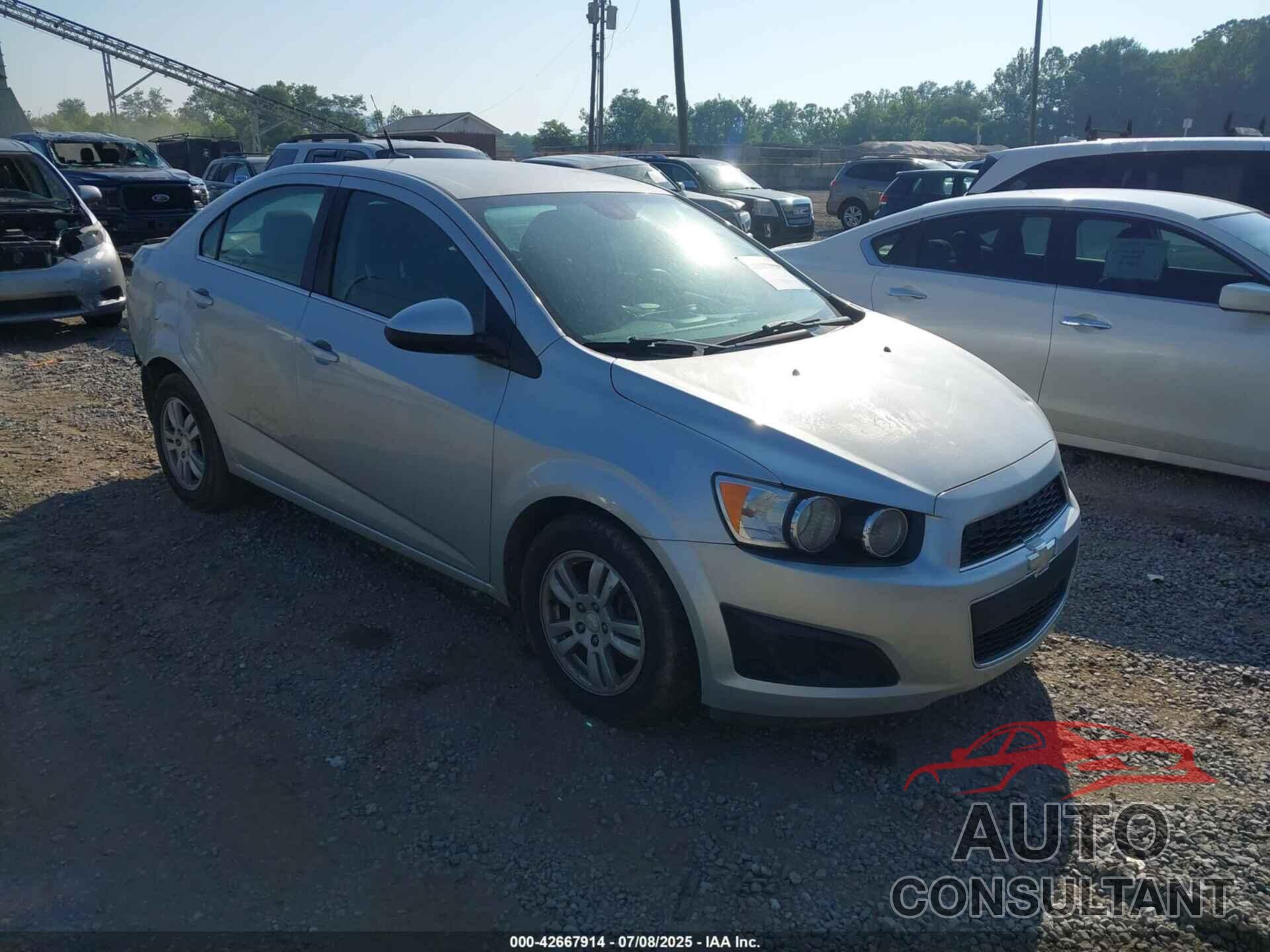 CHEVROLET SONIC 2013 - 1G1JC5SH4D4217358