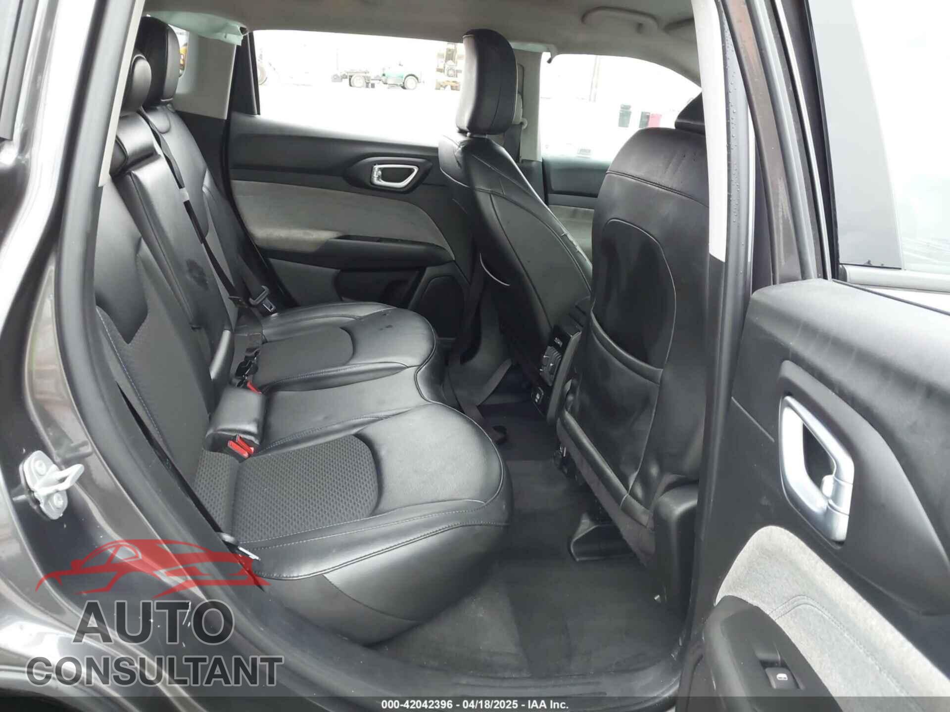JEEP COMPASS 2022 - 3C4NJDBB2NT176163