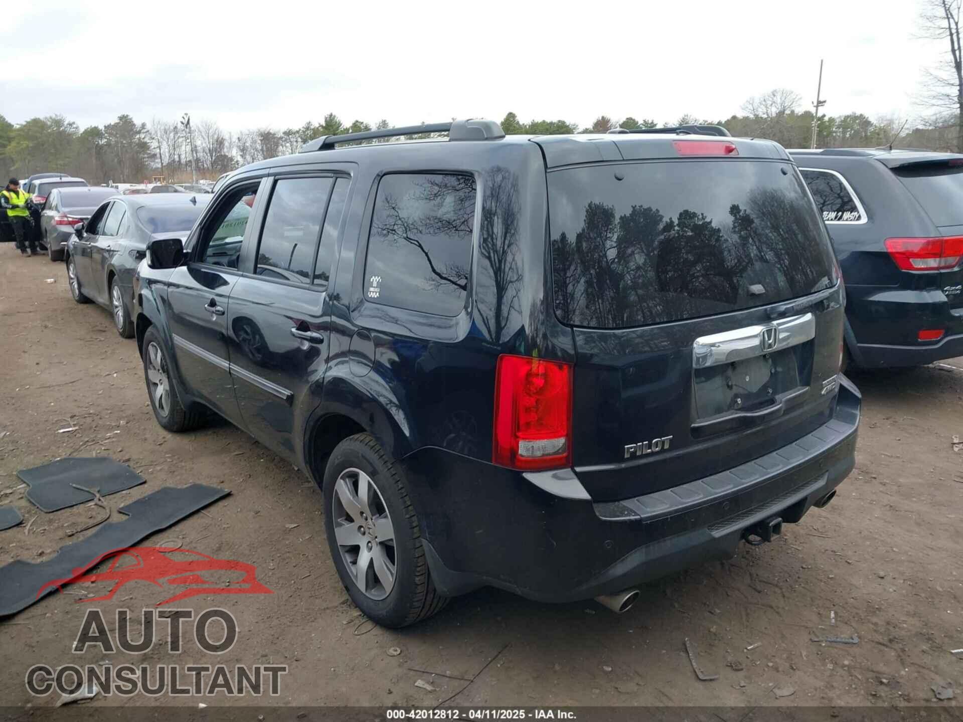 HONDA PILOT 2013 - 5FNYF4H9XDB045255