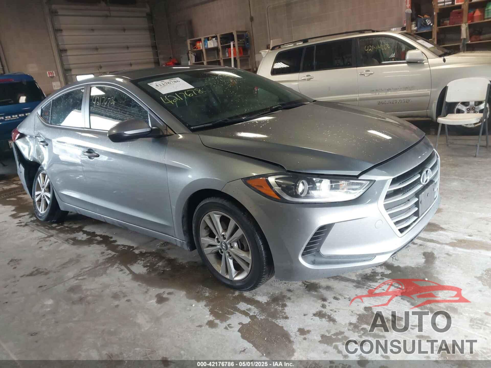 HYUNDAI ELANTRA 2017 - KMHD84LF4HU262640