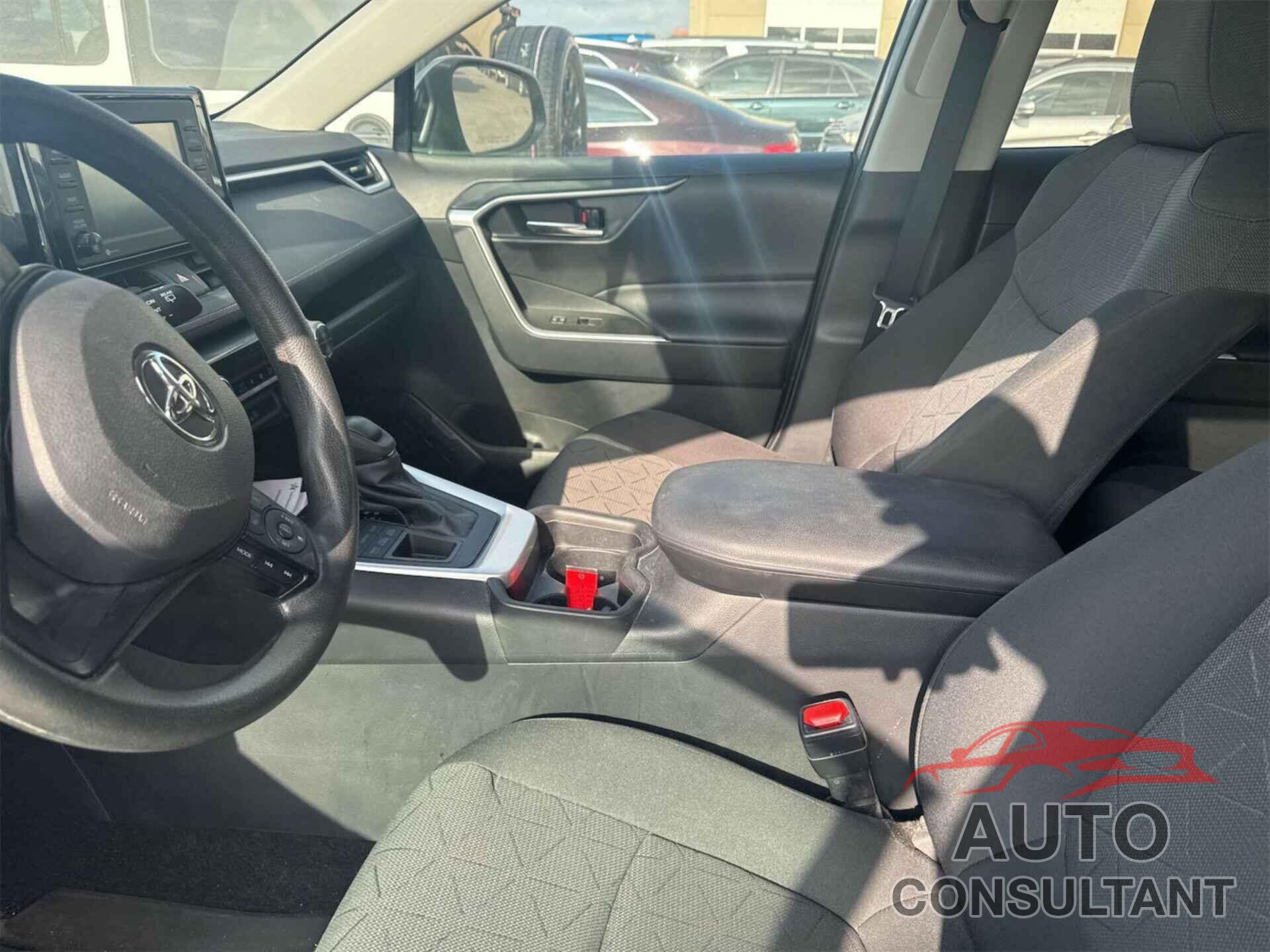 TOYOTA RAV4 2021 - 2T3P1RFV8MW185290