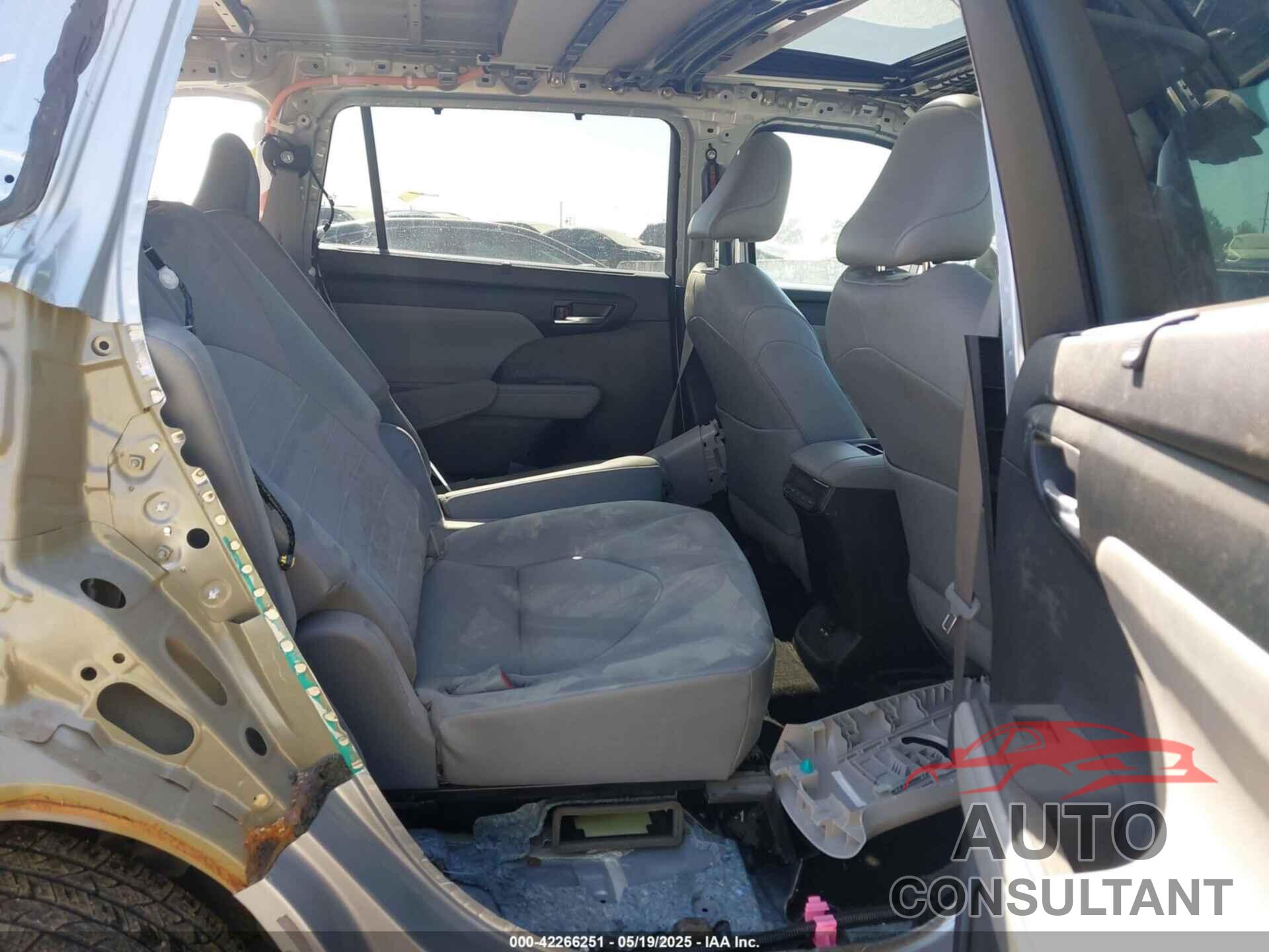 TOYOTA HIGHLANDER 2021 - 5TDHBRCH0MS517918