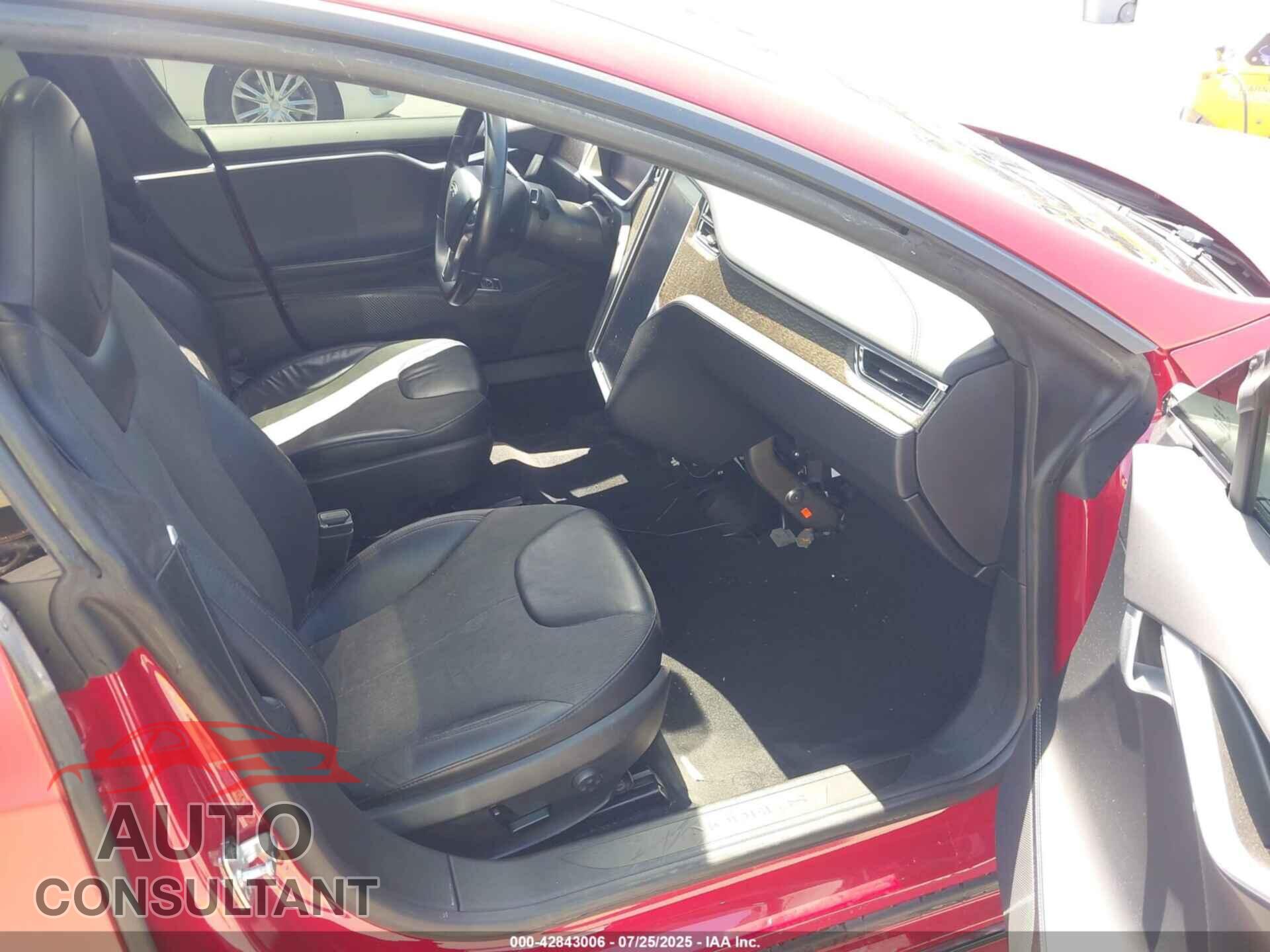 TESLA MODEL S 2013 - 5YJSA1CN2DFP09247