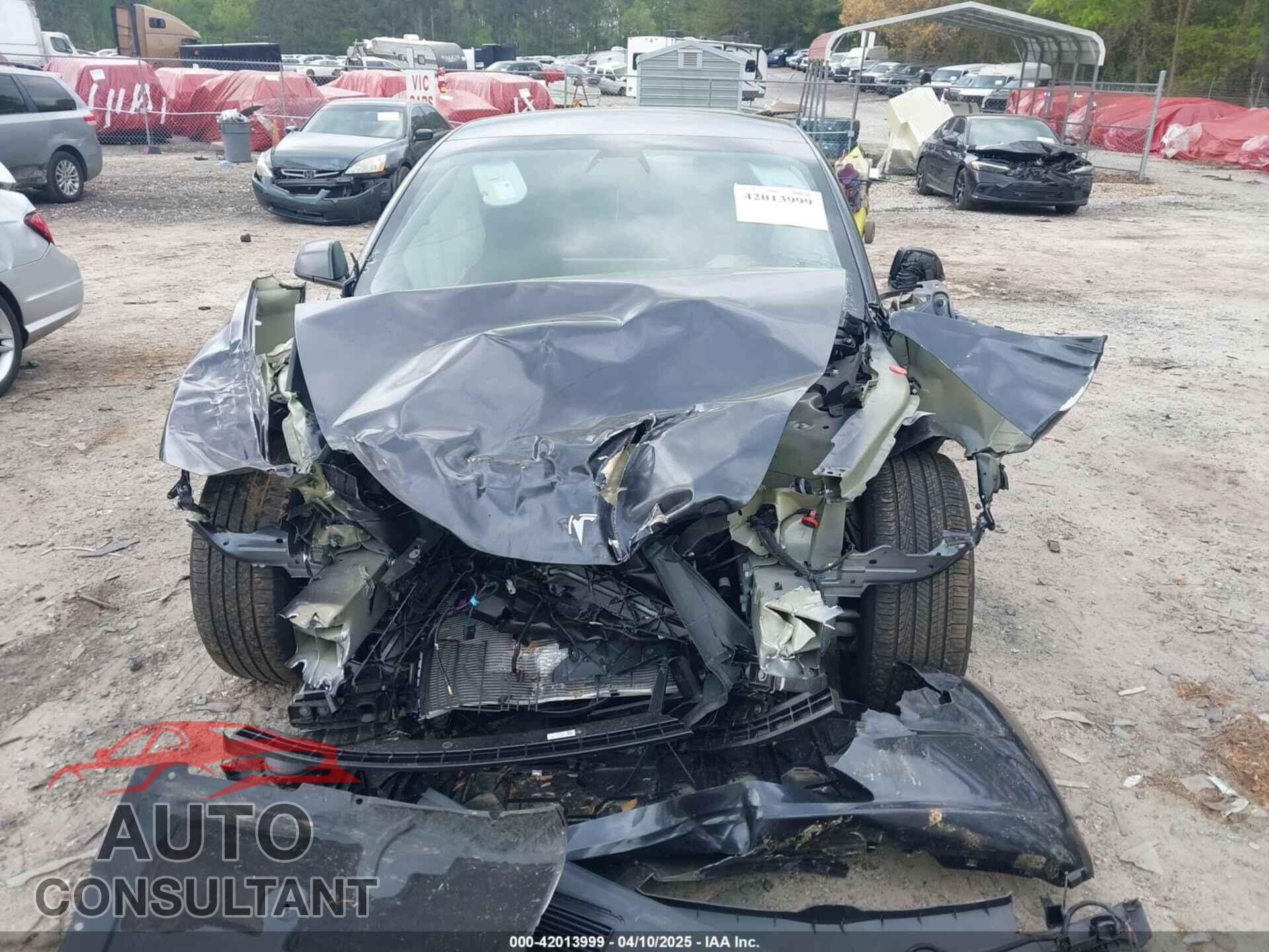 TESLA MODEL 3 2024 - 5YJ3E1EB4RF864093