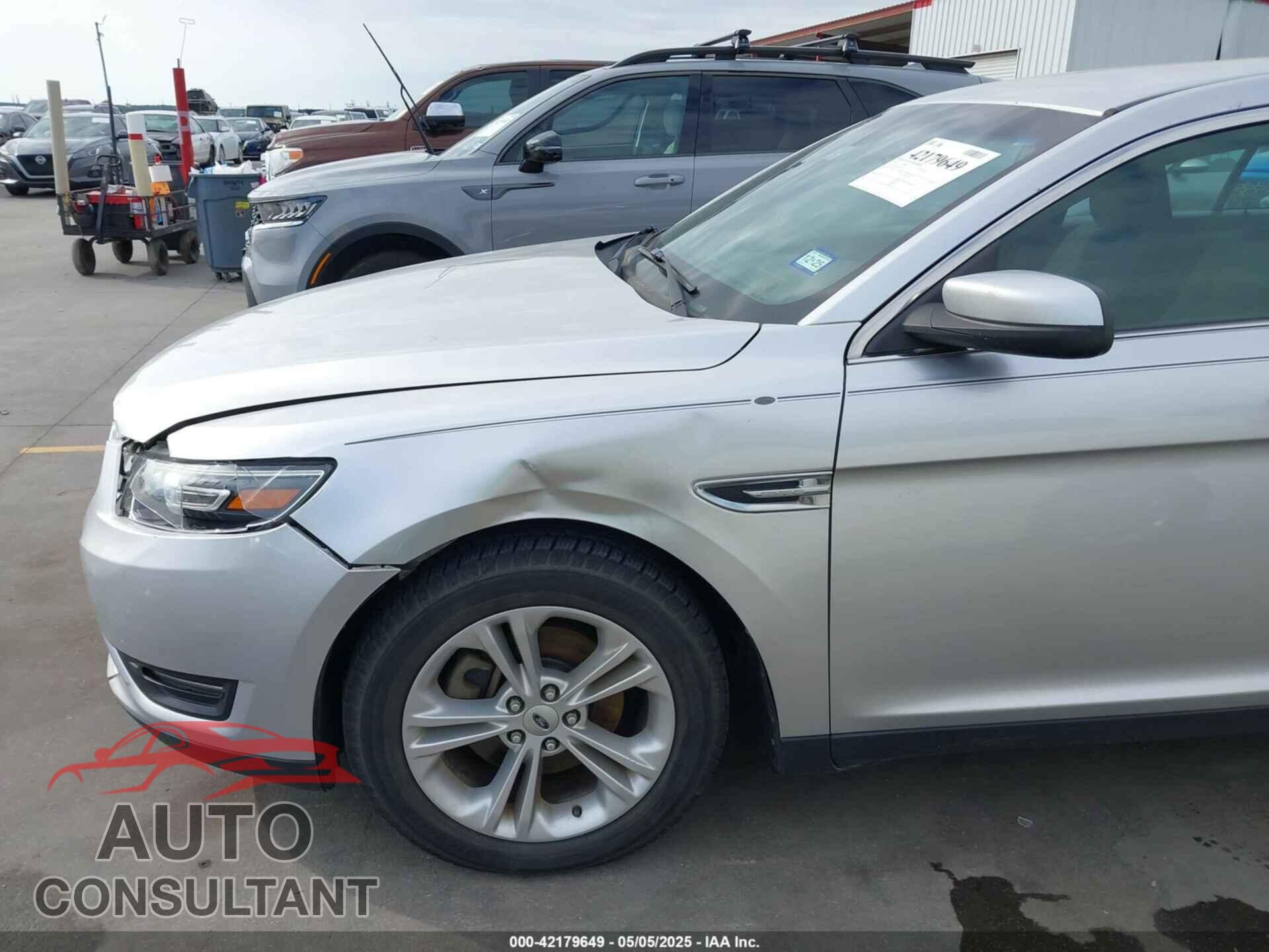 FORD TAURUS 2015 - 1FAHP2E88FG133328
