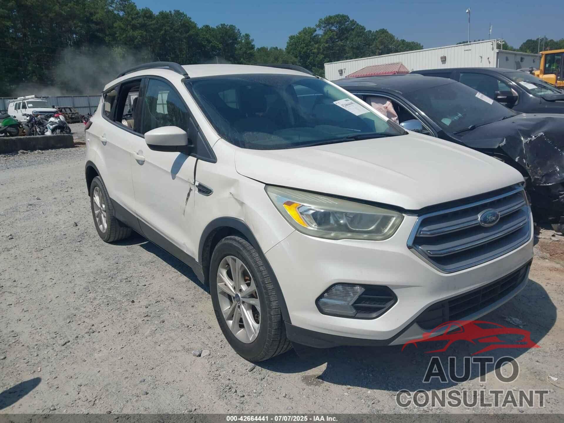 FORD ESCAPE 2017 - 1FMCU0GD2HUD04750
