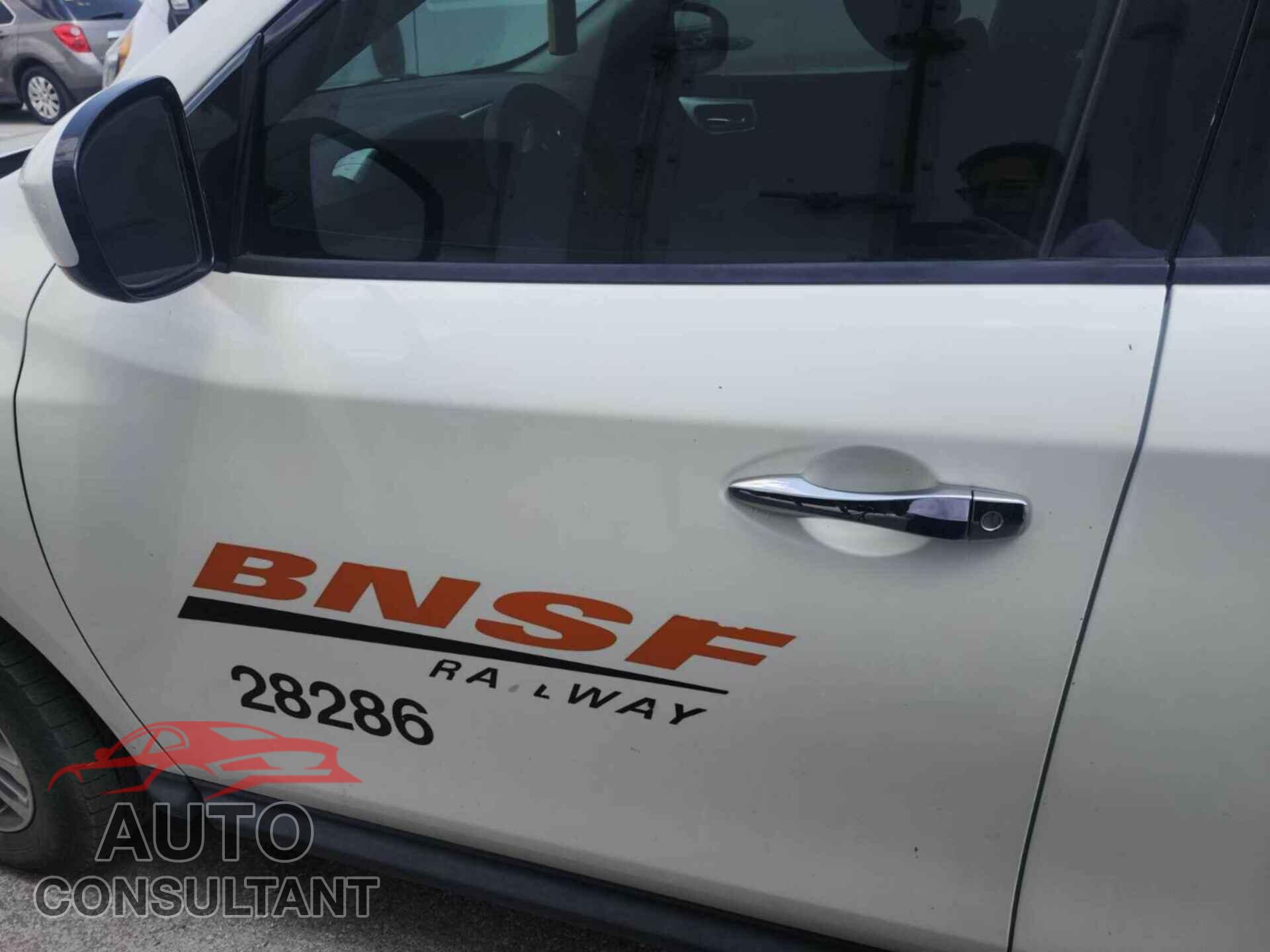 NISSAN PATHFINDER 2015 - 5N1AR2MM8FC636770