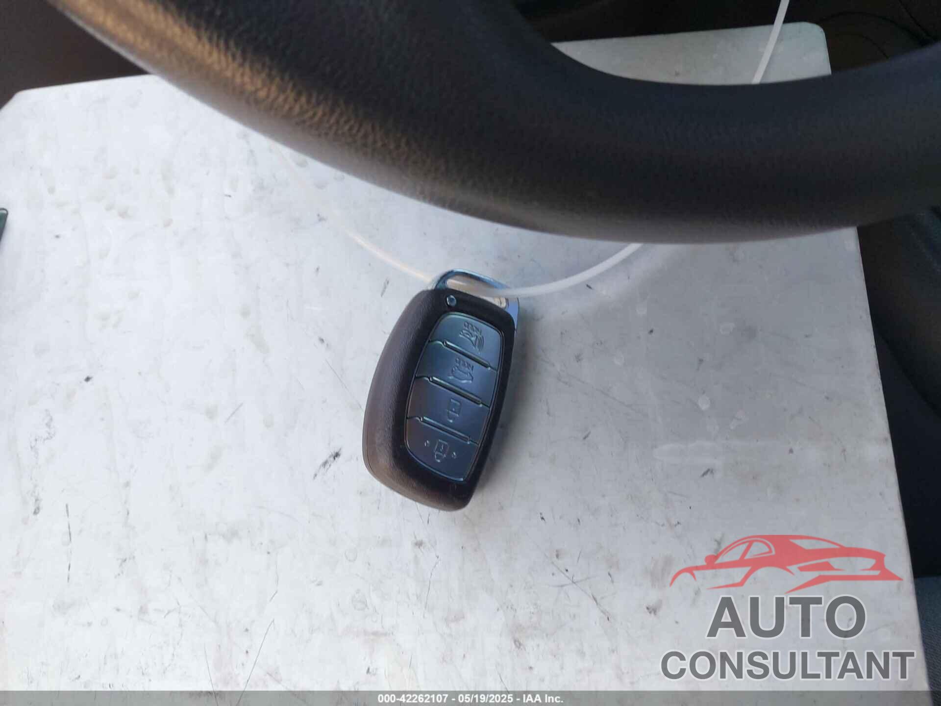 HYUNDAI IONIQ HYBRID 2020 - KMHC65LC5LU226171