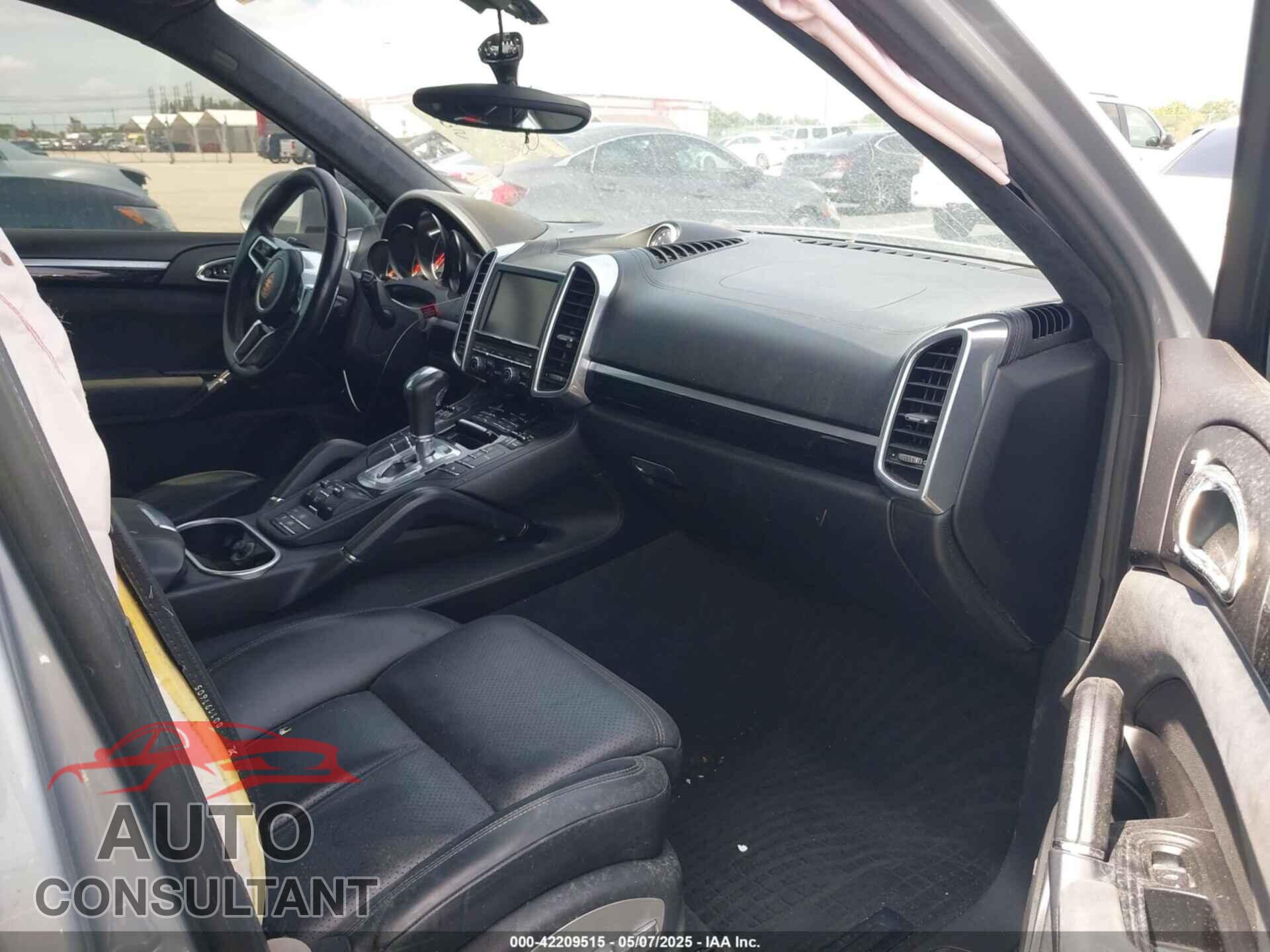 PORSCHE CAYENNE 2016 - WP1AD2A27GLA76018