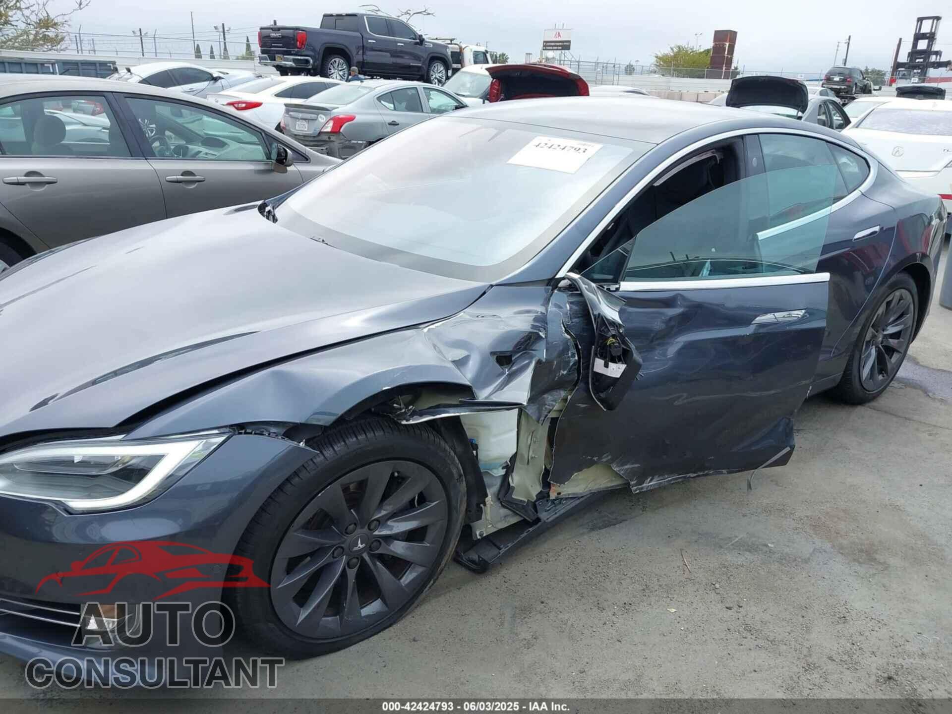 TESLA MODEL S 2017 - 5YJSA1E20HF228681