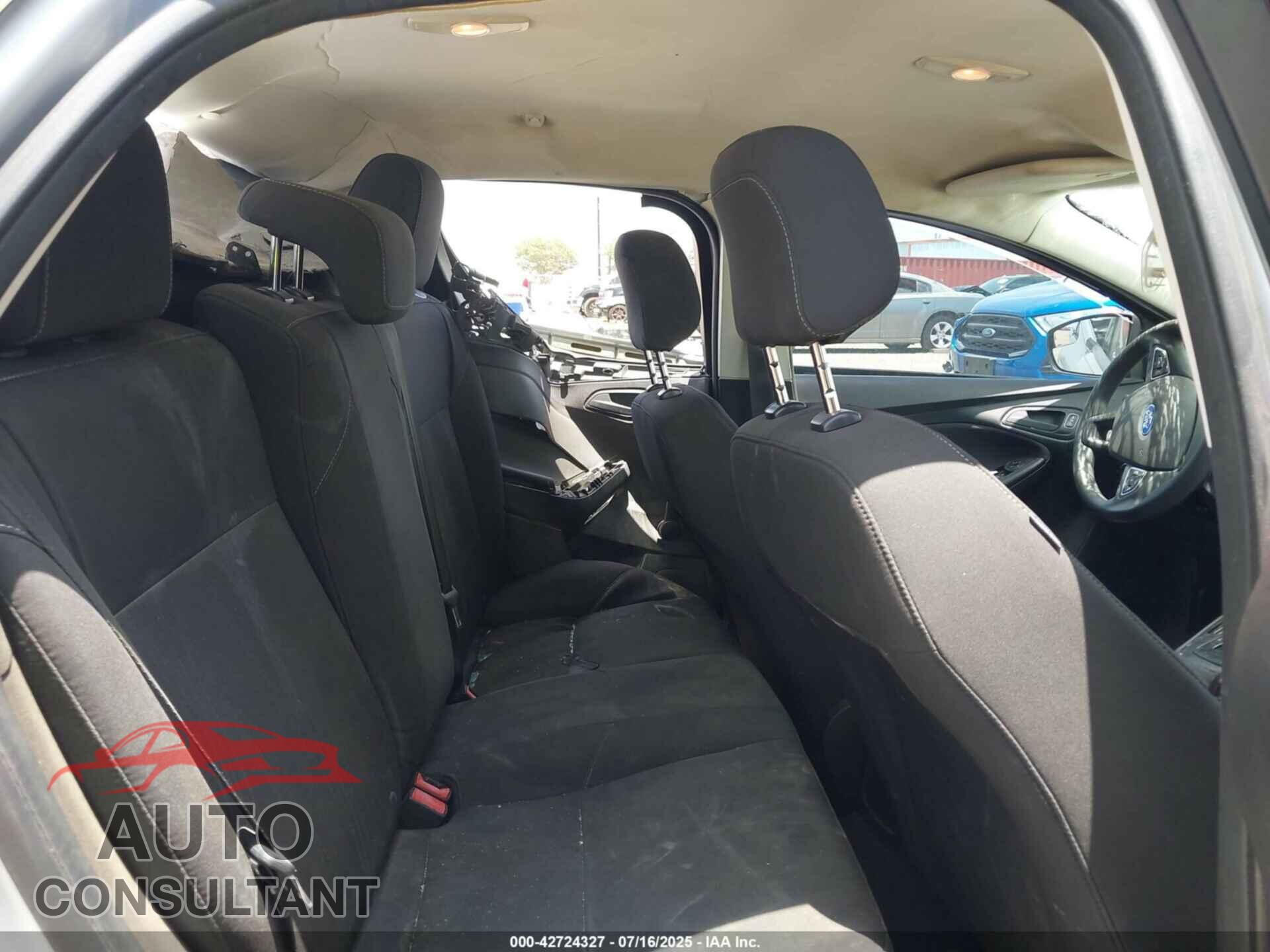 FORD FOCUS 2016 - 1FADP3E27GL245434