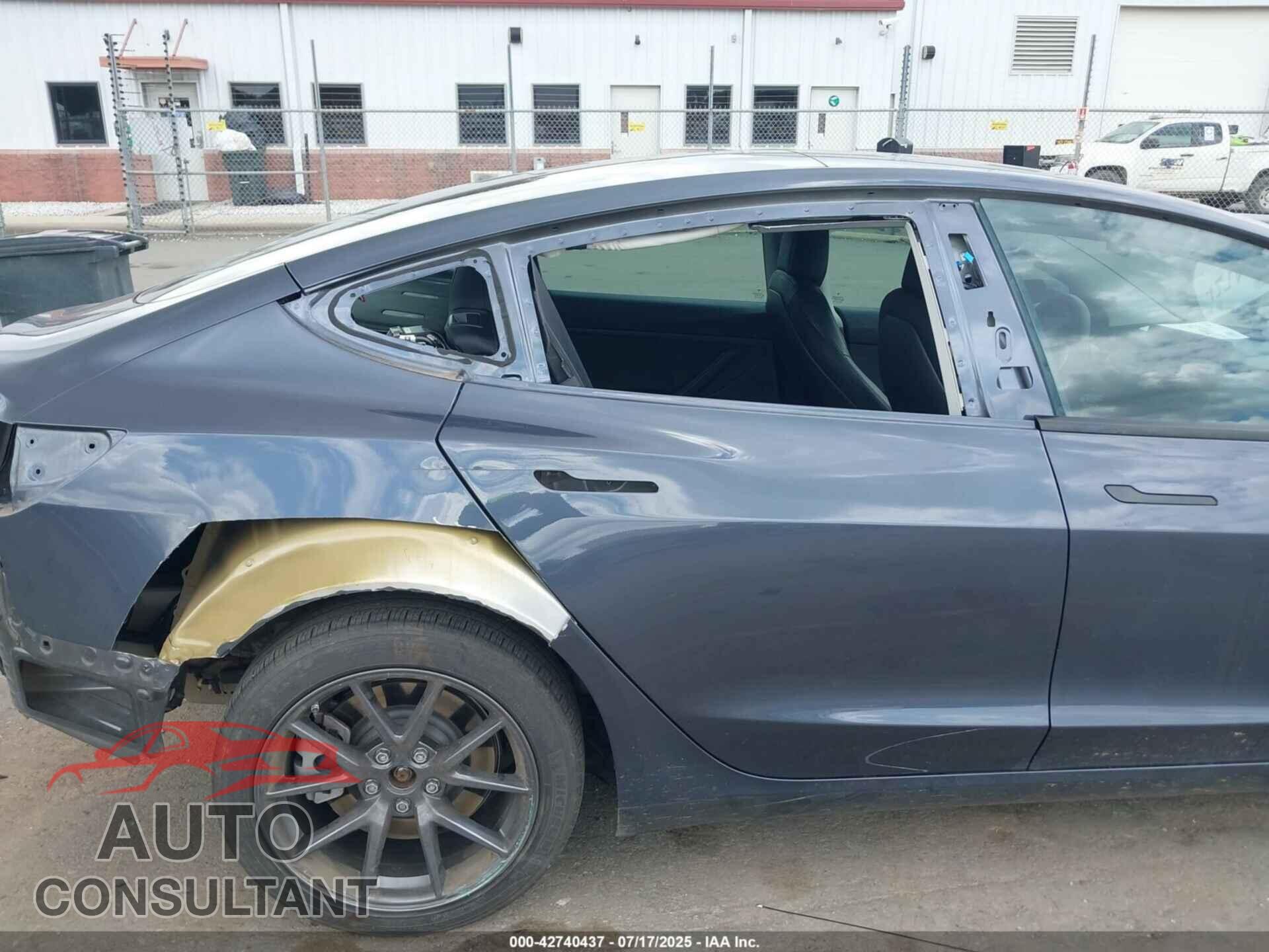 TESLA MODEL 3 2022 - 5YJ3E1EB4NF113151