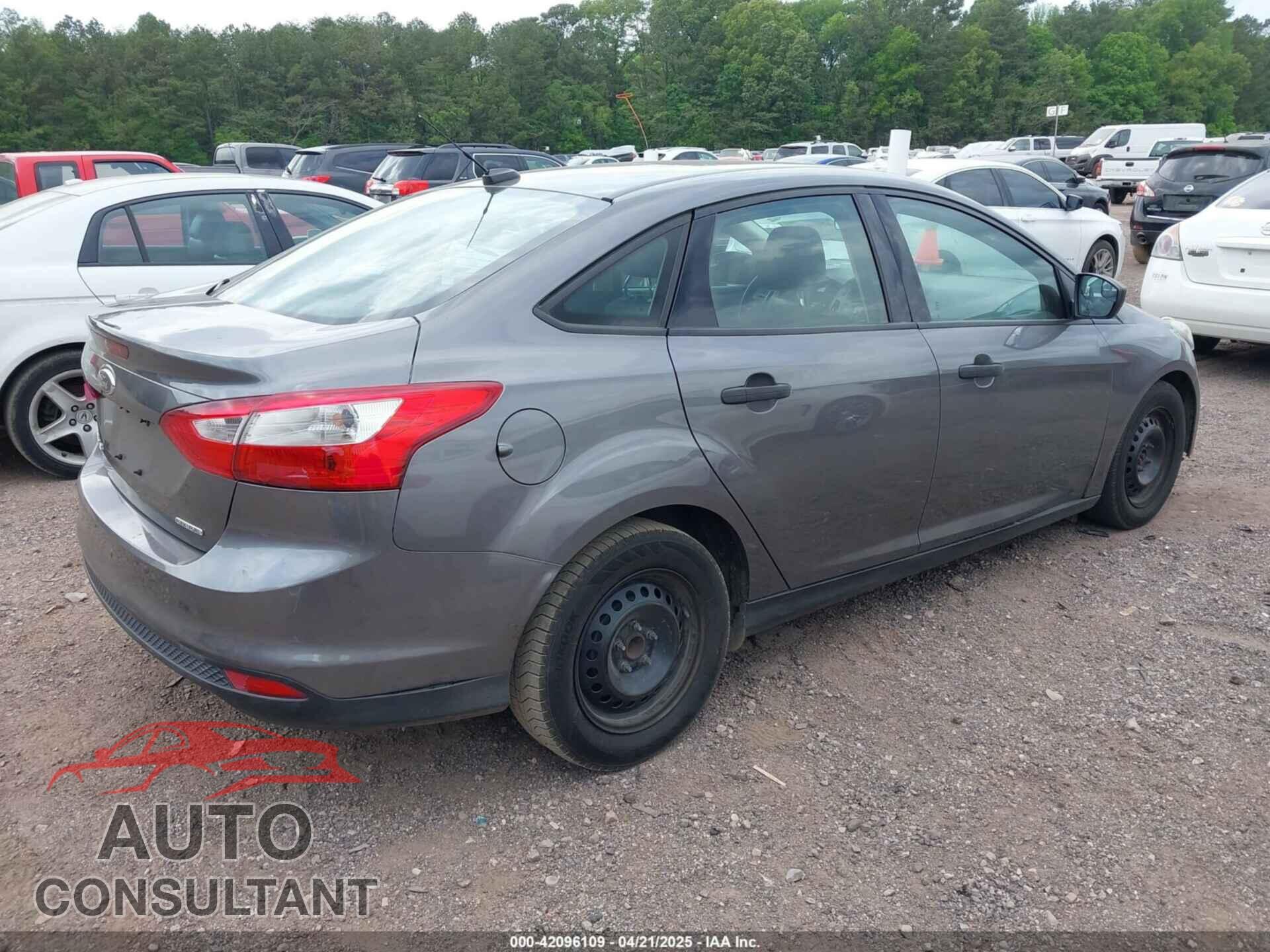 FORD FOCUS 2013 - 1FADP3E21DL260152