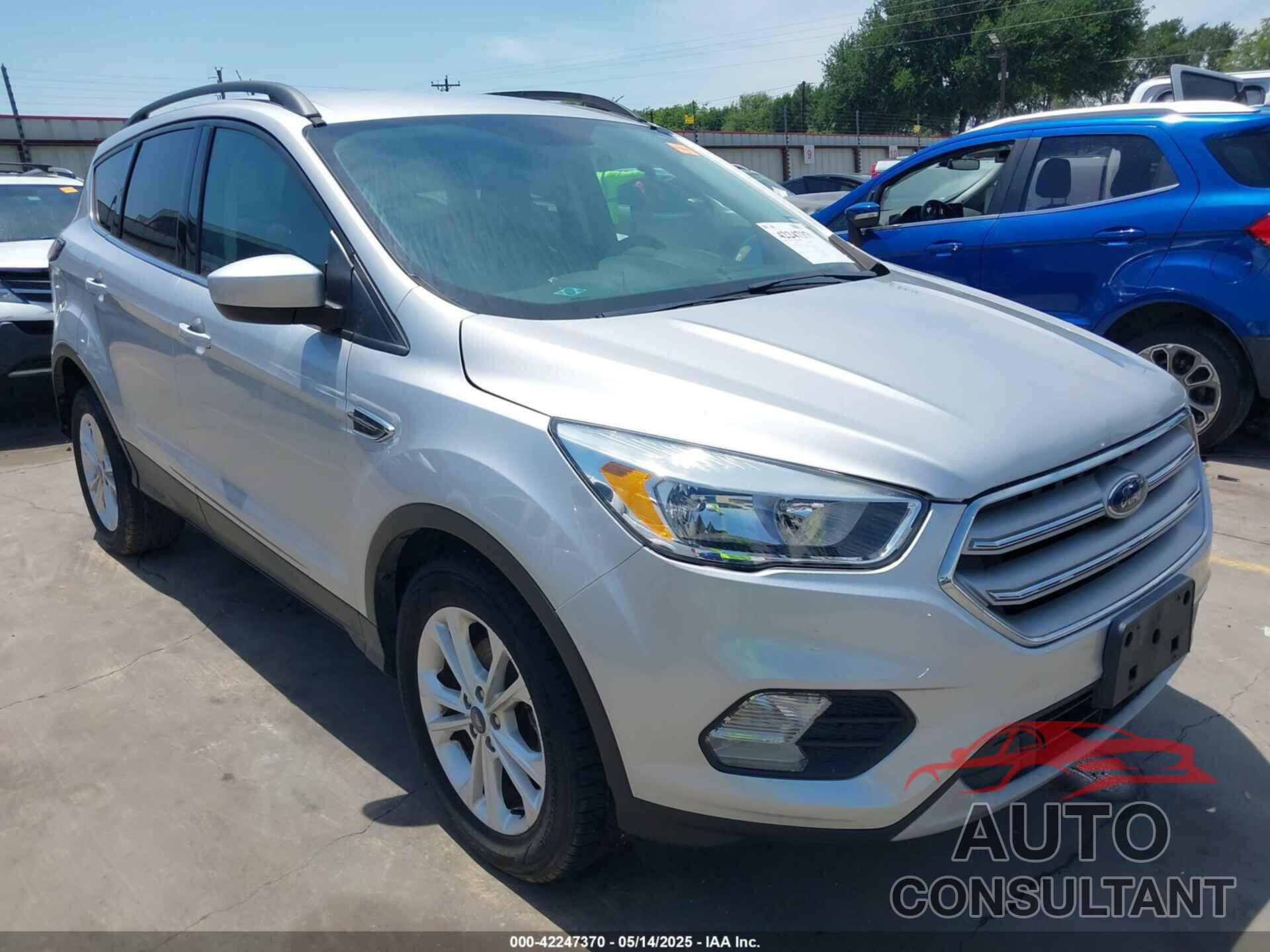 FORD ESCAPE 2018 - 1FMCU0GDXJUD20233
