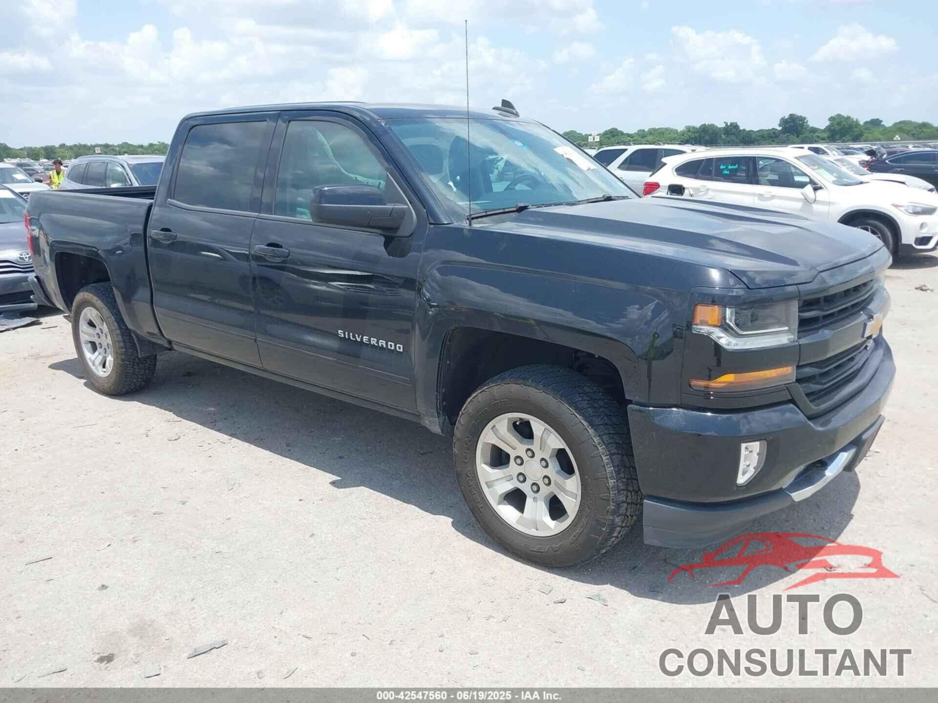 CHEVROLET SILVERADO 1500 2018 - 3GCUKREC0JG448285