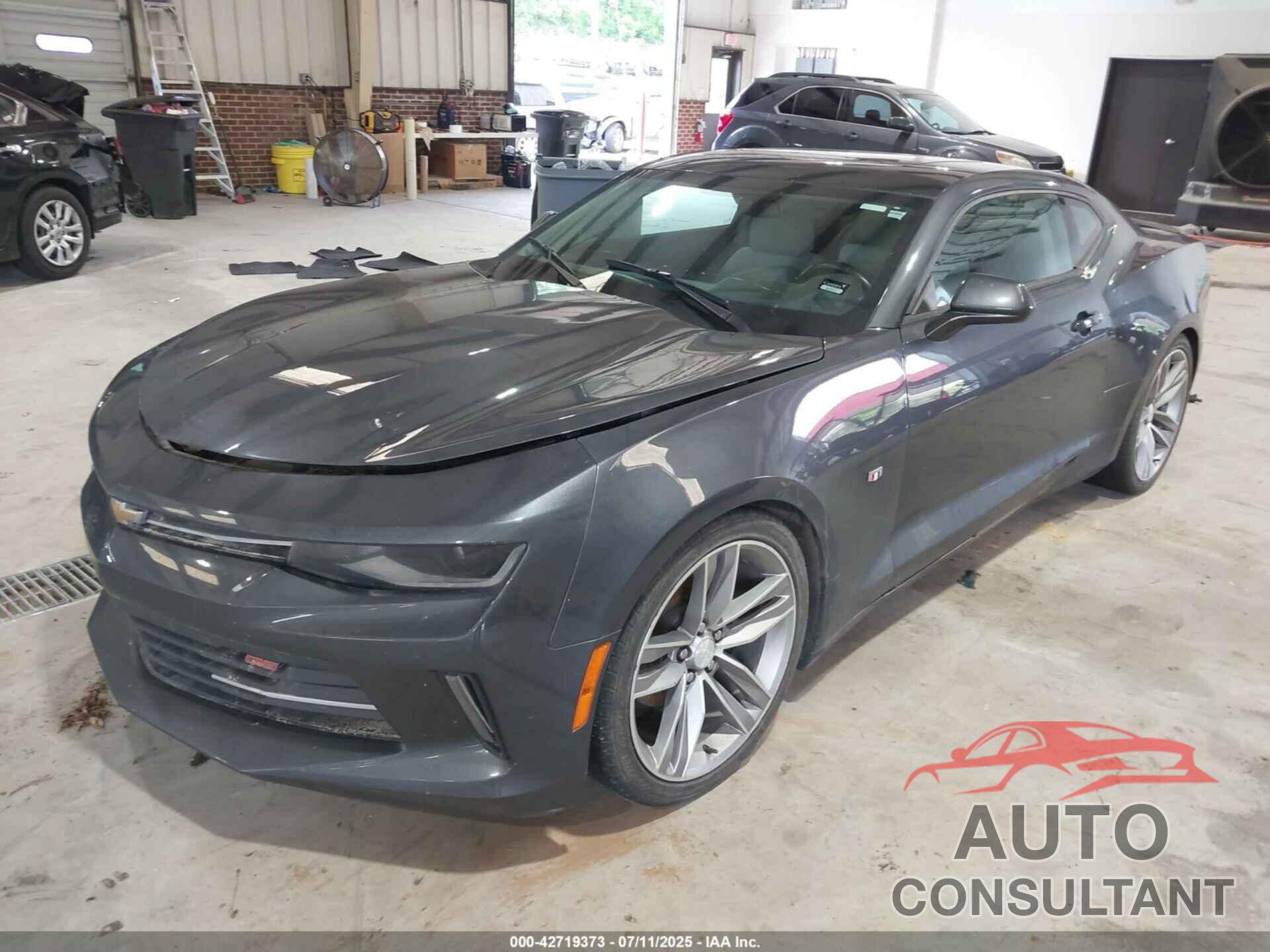 CHEVROLET CAMARO 2018 - 1G1FB1RX4J0188431