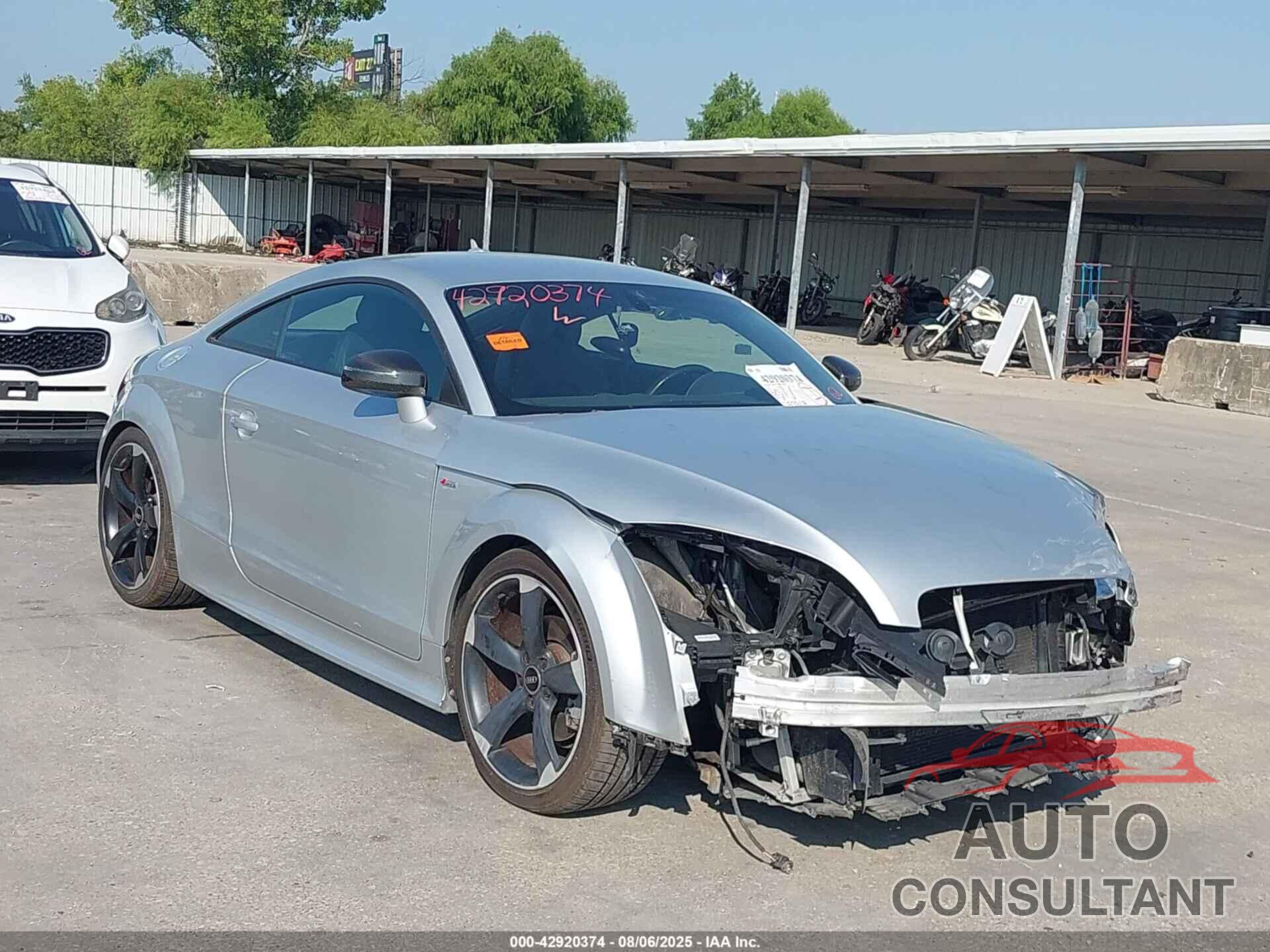 AUDI TT 2015 - TRUBFAFK3F1000864