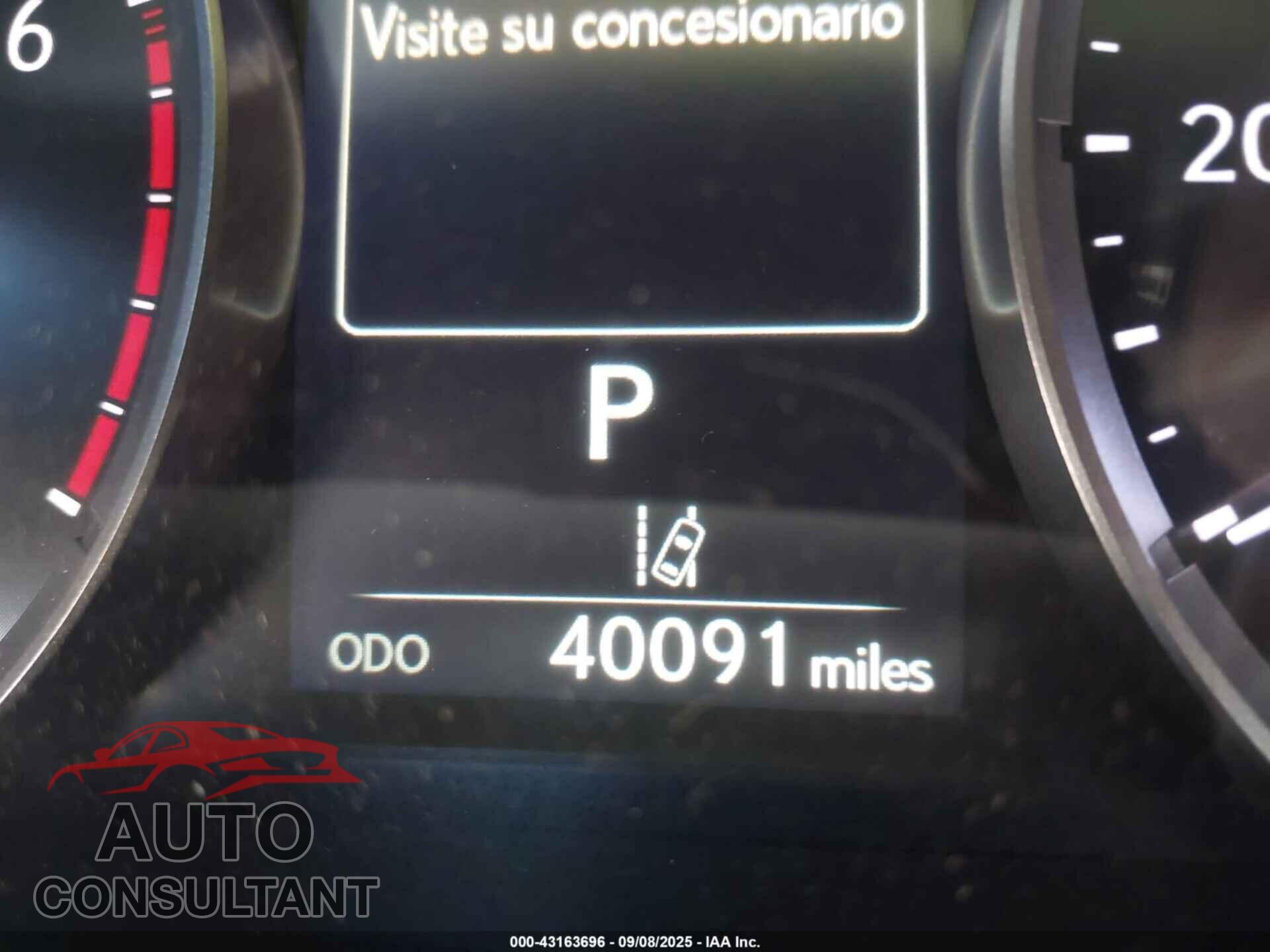 LEXUS IS 300 2021 - JTHCA1D27M5114077