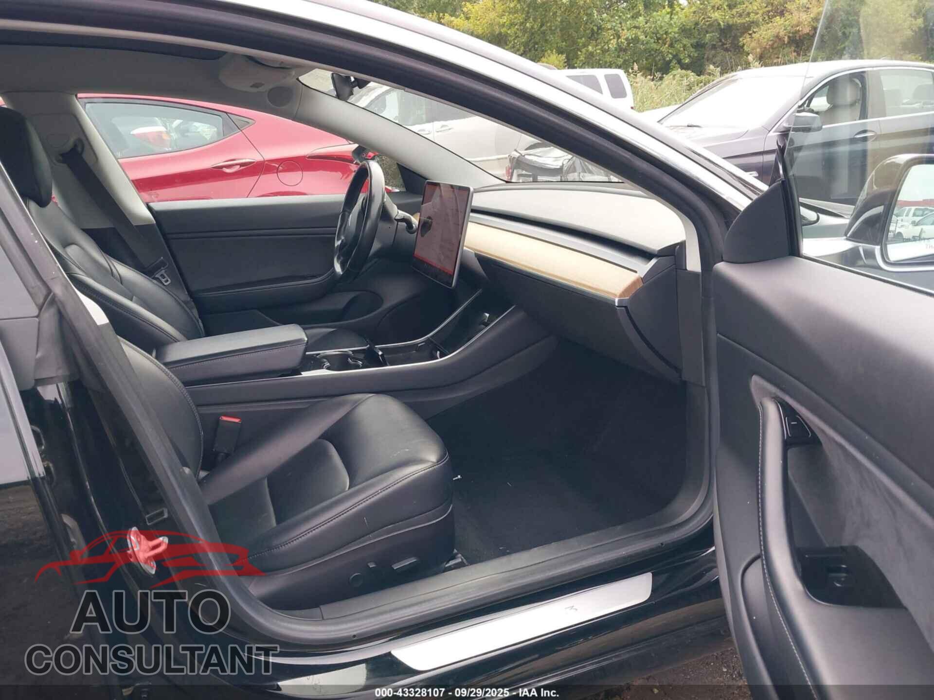 TESLA MODEL 3 2018 - 5YJ3E1EA9JF046855