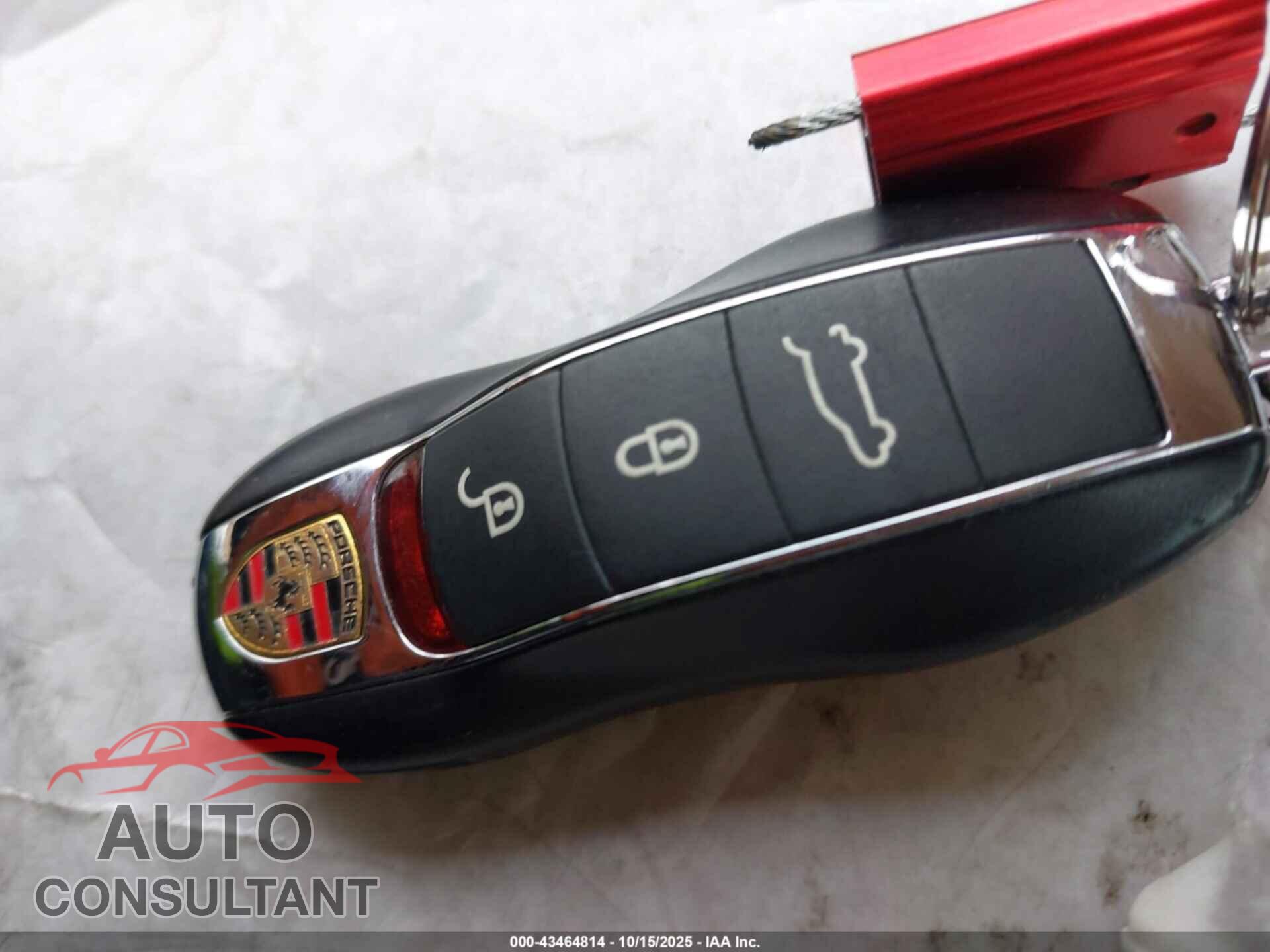 PORSCHE CAYENNE 2016 - WP1AA2A26GKA09375