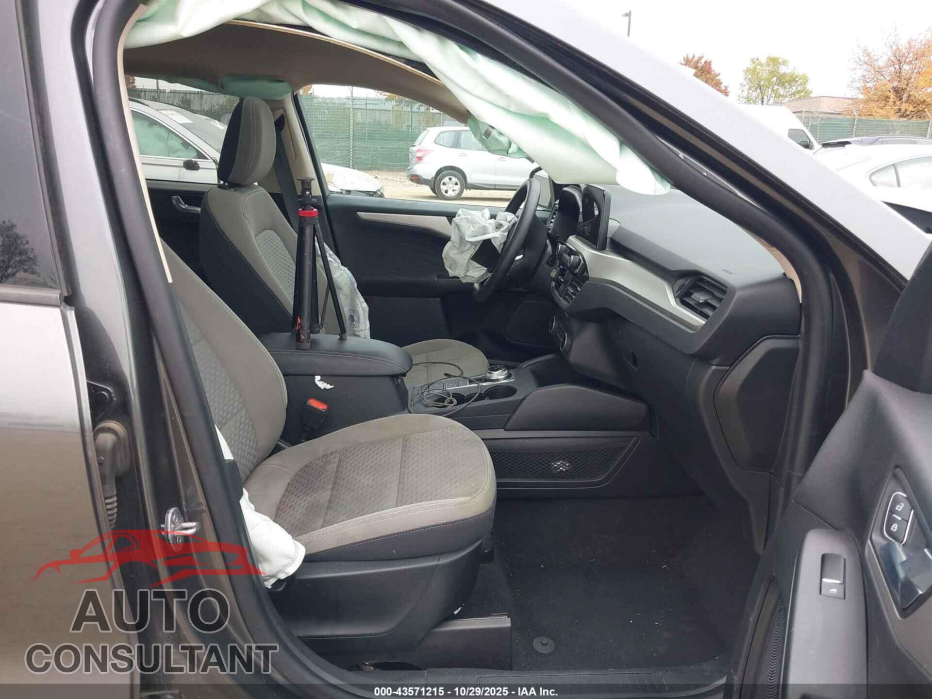 FORD ESCAPE 2020 - 1FMCU0G65LUA91464