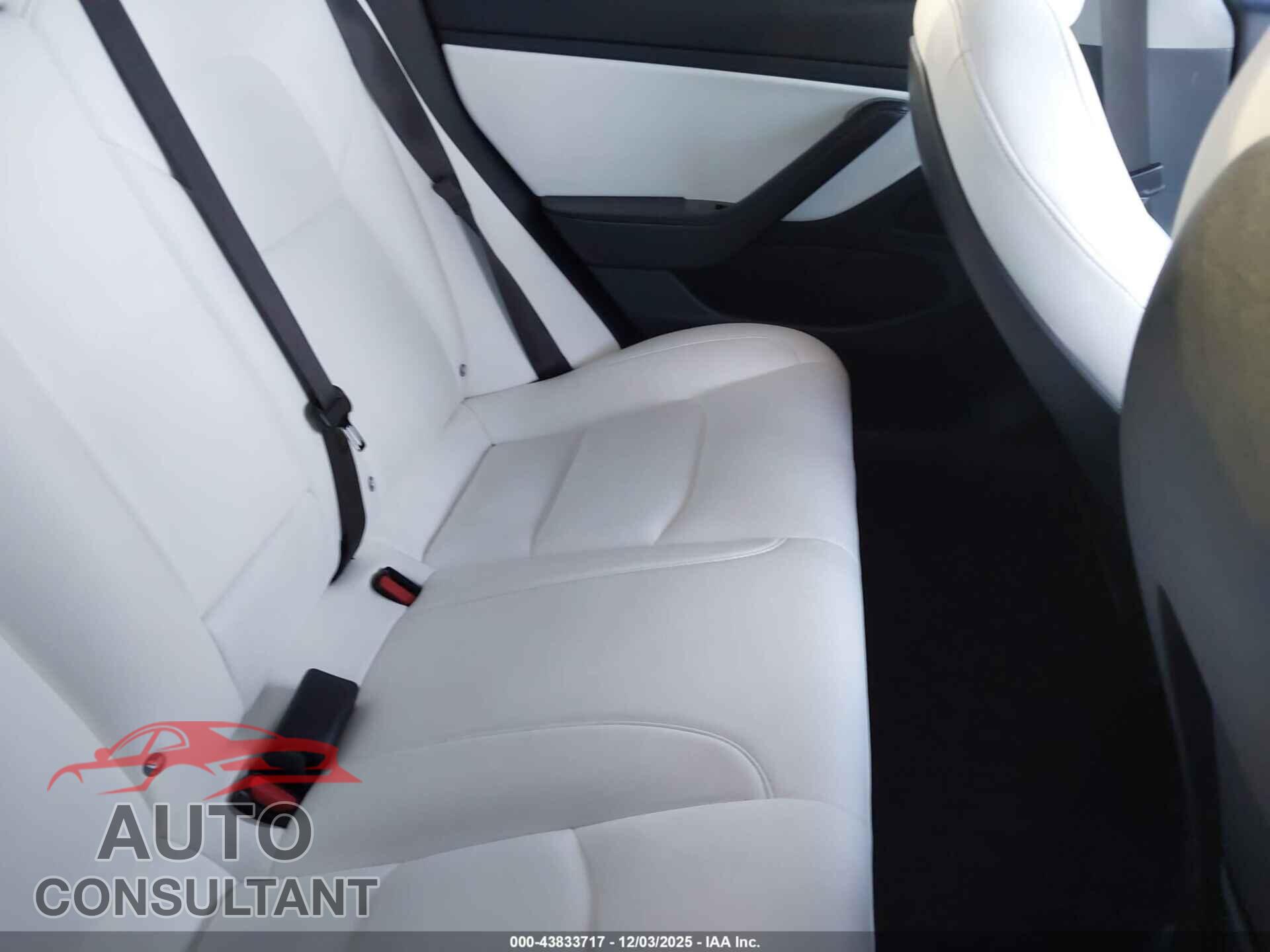 TESLA MODEL 3 2018 - 5YJ3E1EB2JF096652