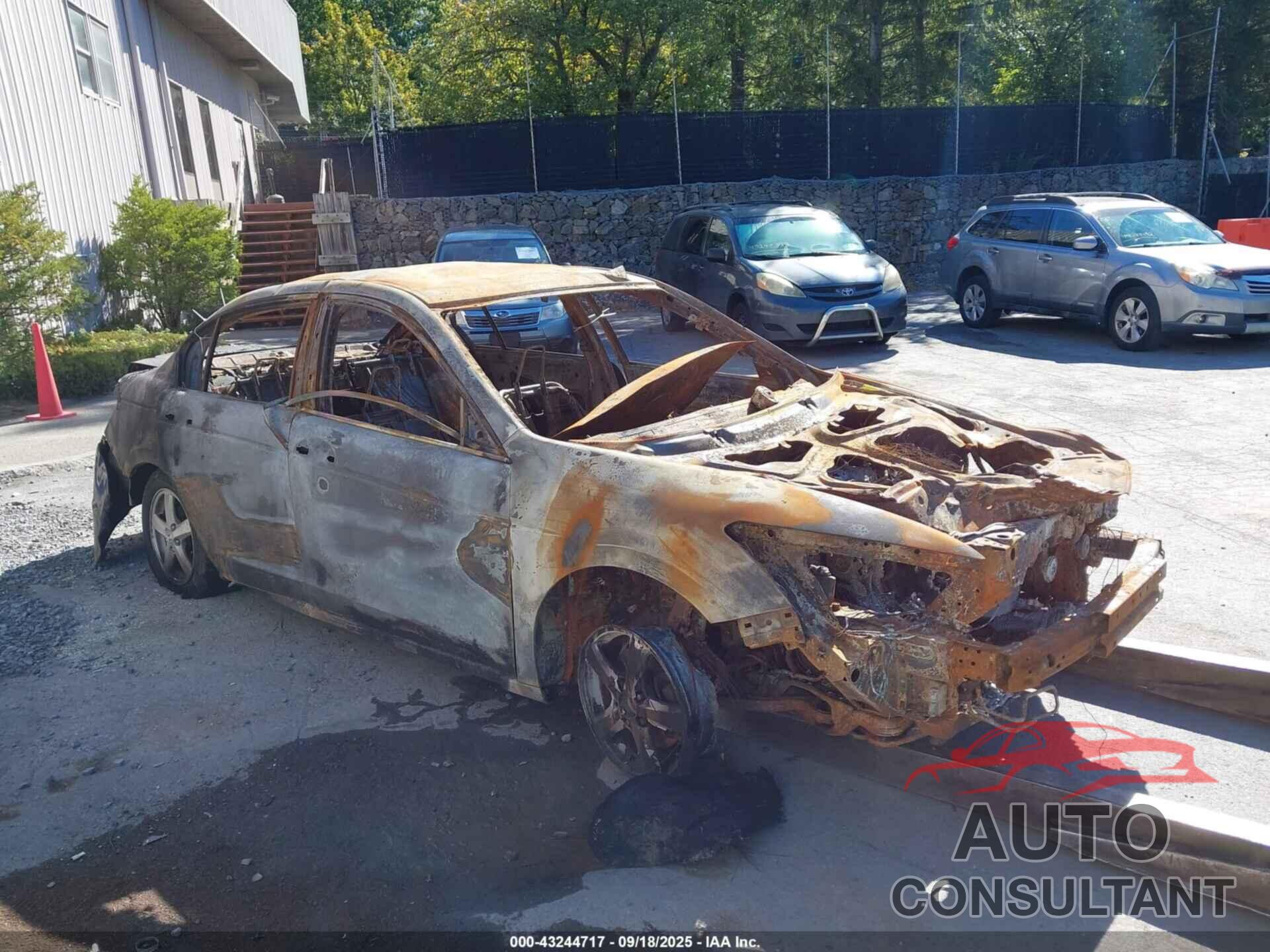 HONDA ACCORD 2011 - 1HGCP2F39BA021112