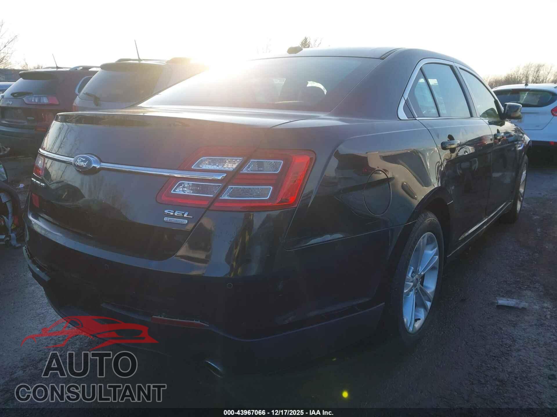 FORD TAURUS 2014 - 1EAHP2E93EG109638