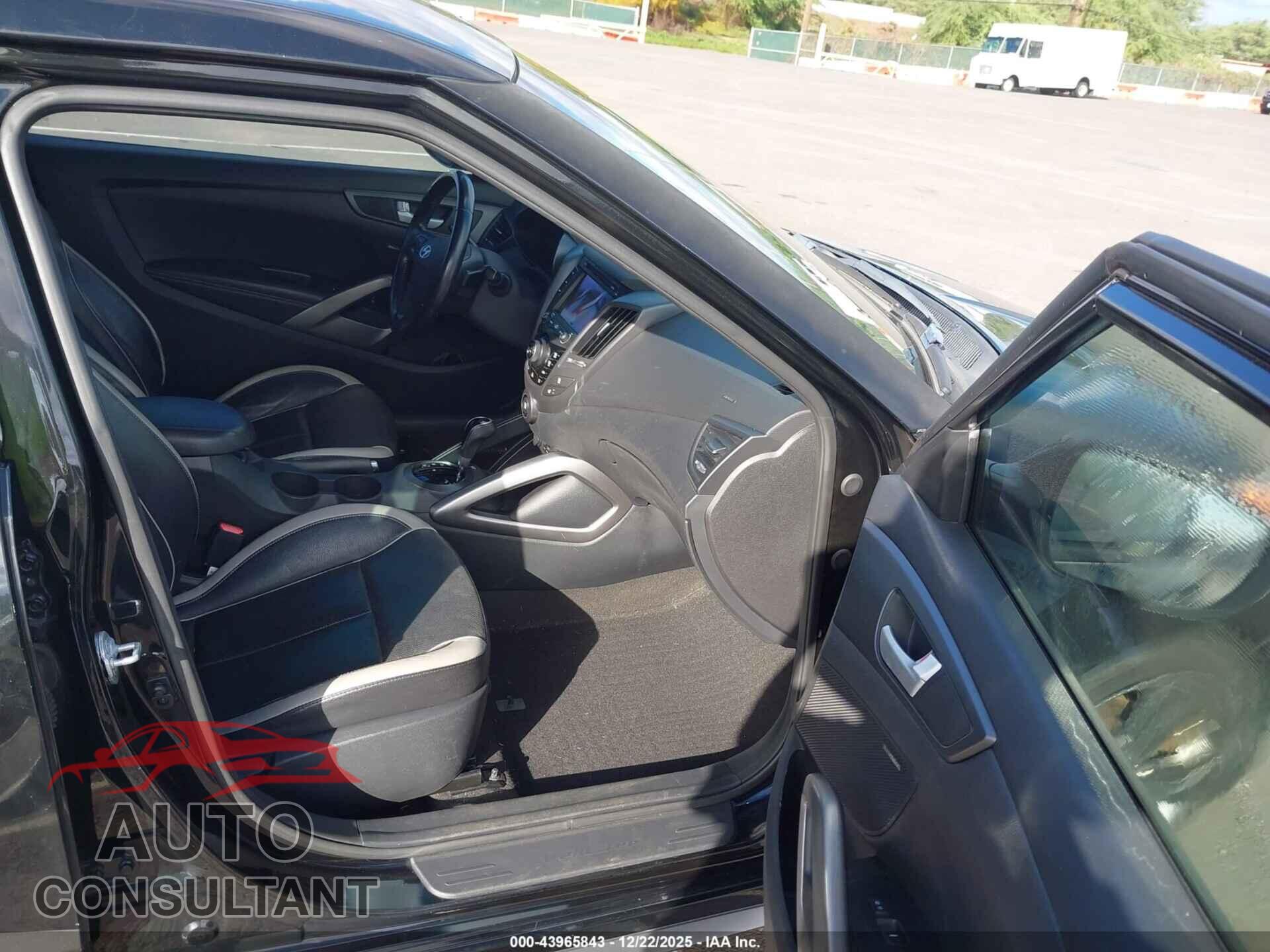 HYUNDAI VELOSTER 2014 - KMHTC6AEXEU200073