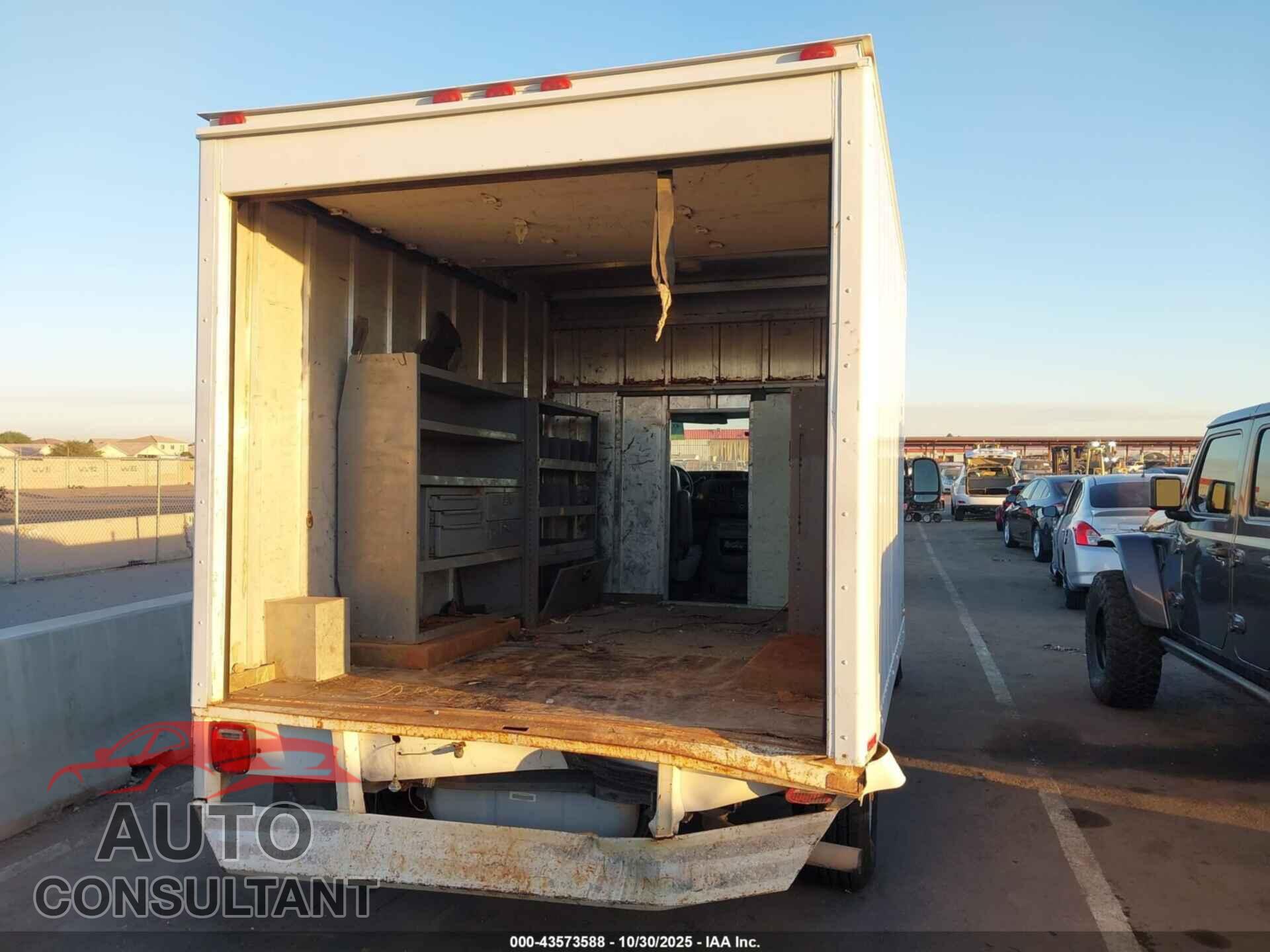 FORD E-350 CUTAWAY 2010 - 1FDWE3FL3ADA12258